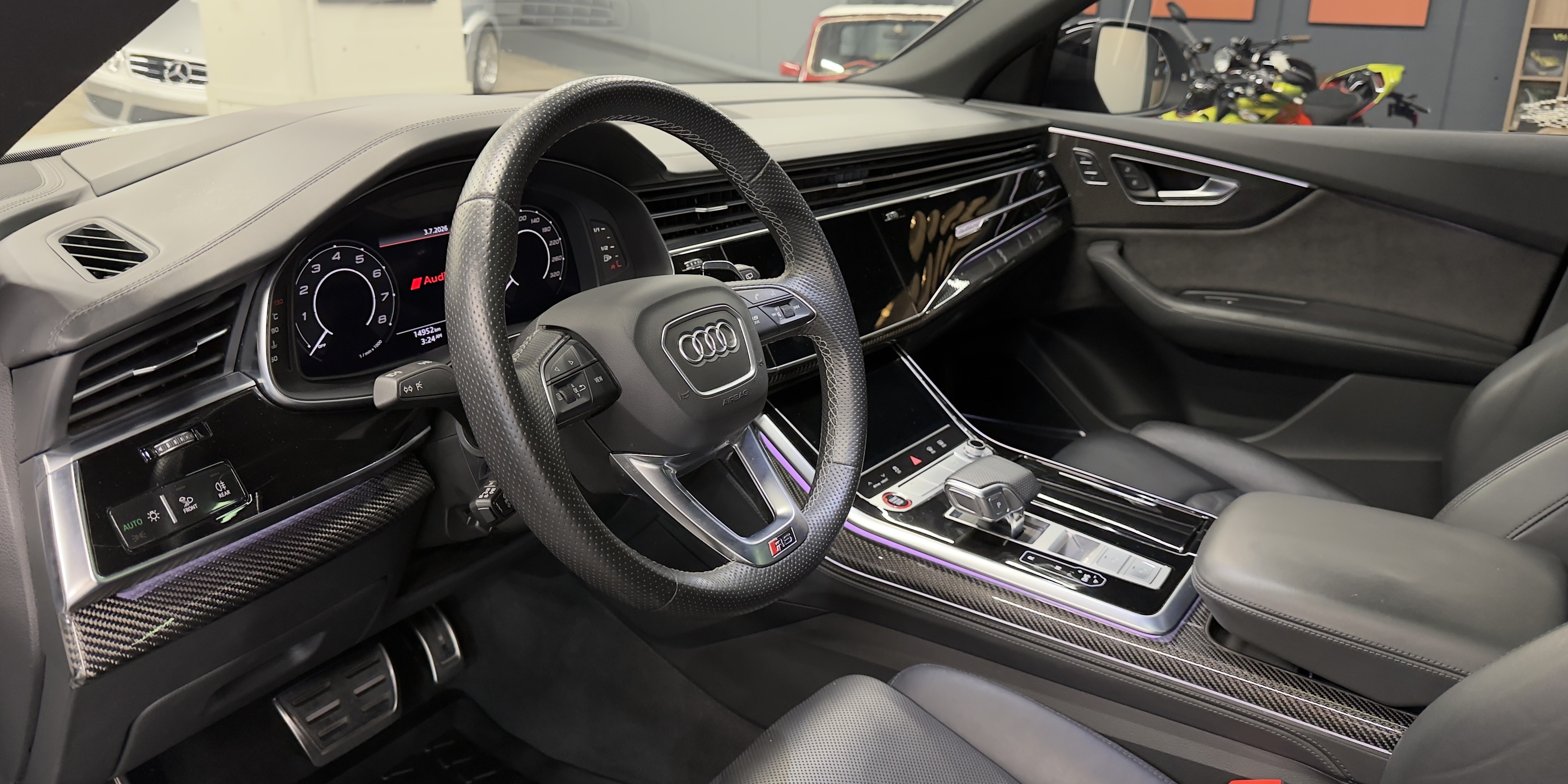 Audi RSQ8