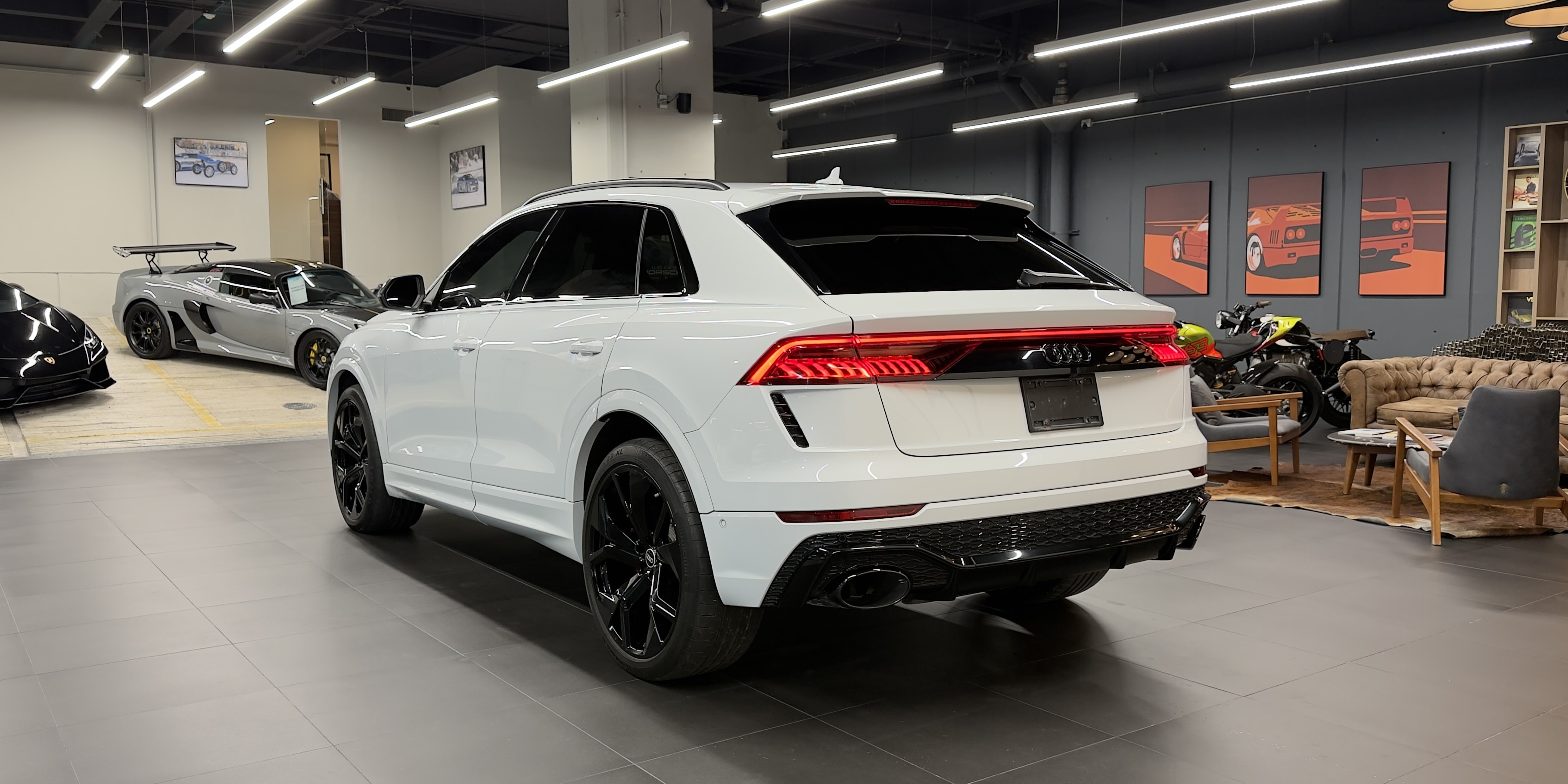 Audi RSQ8