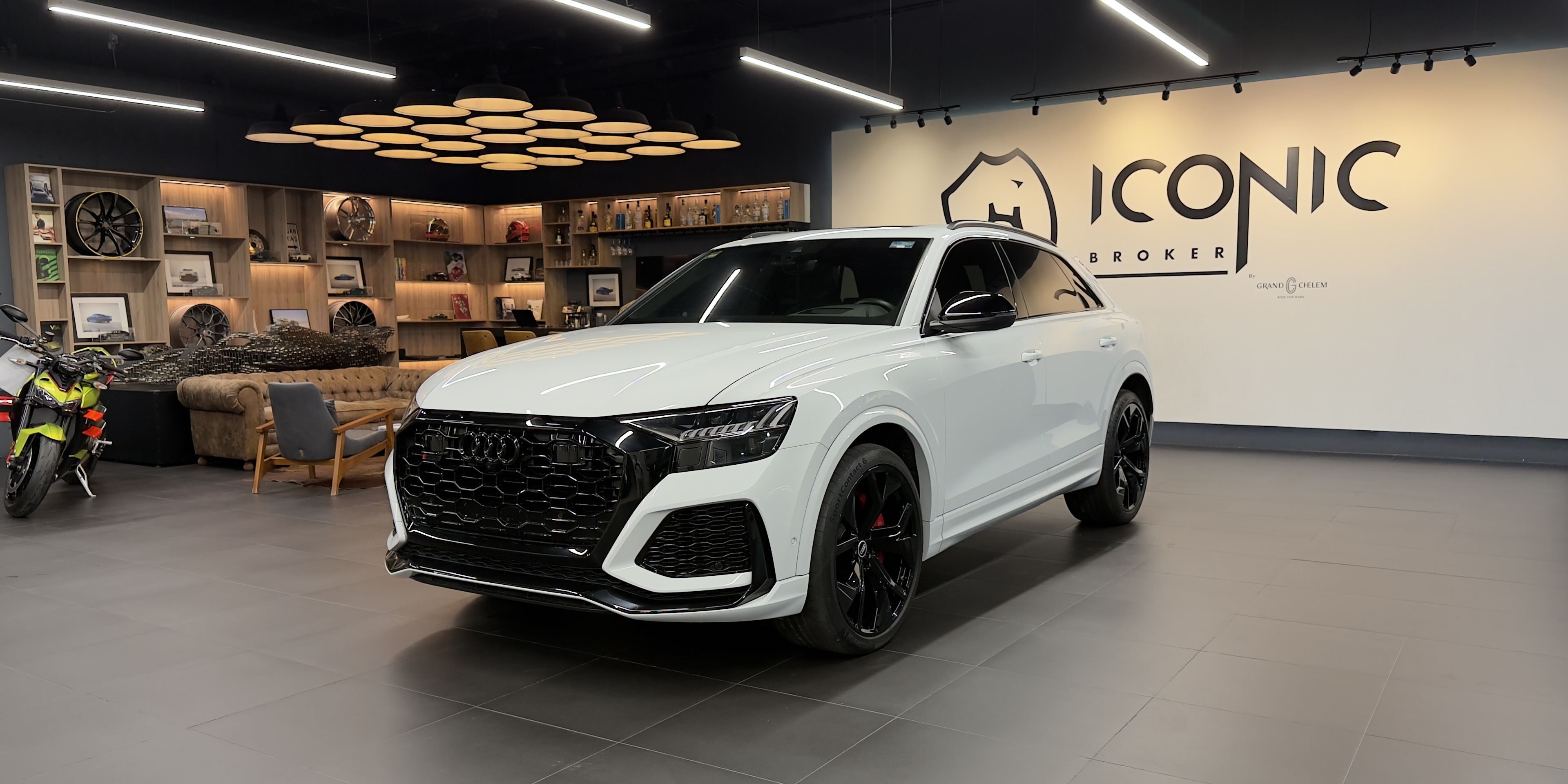 Audi RSQ8