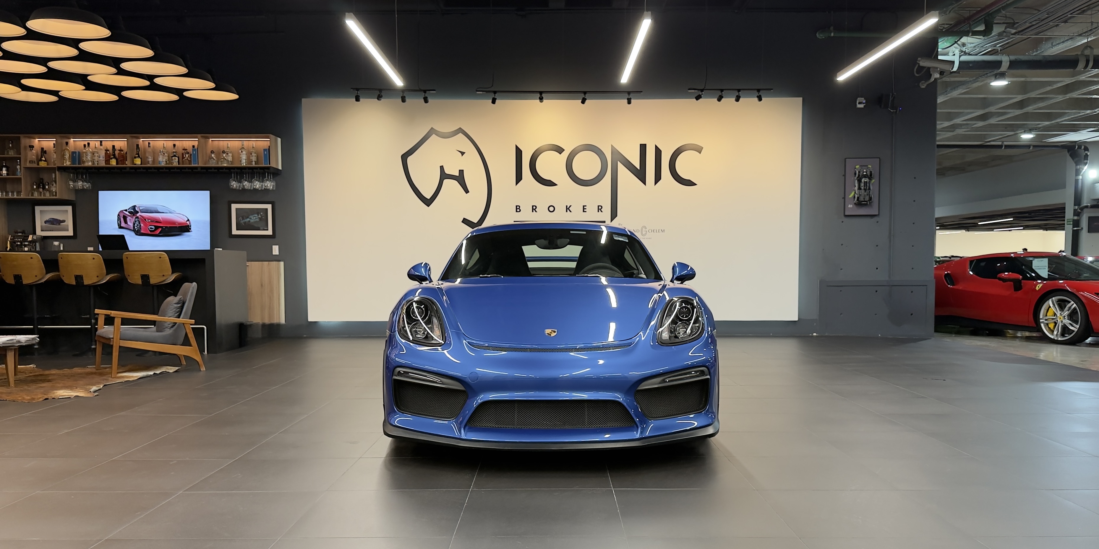 Porsche Cayman GT4