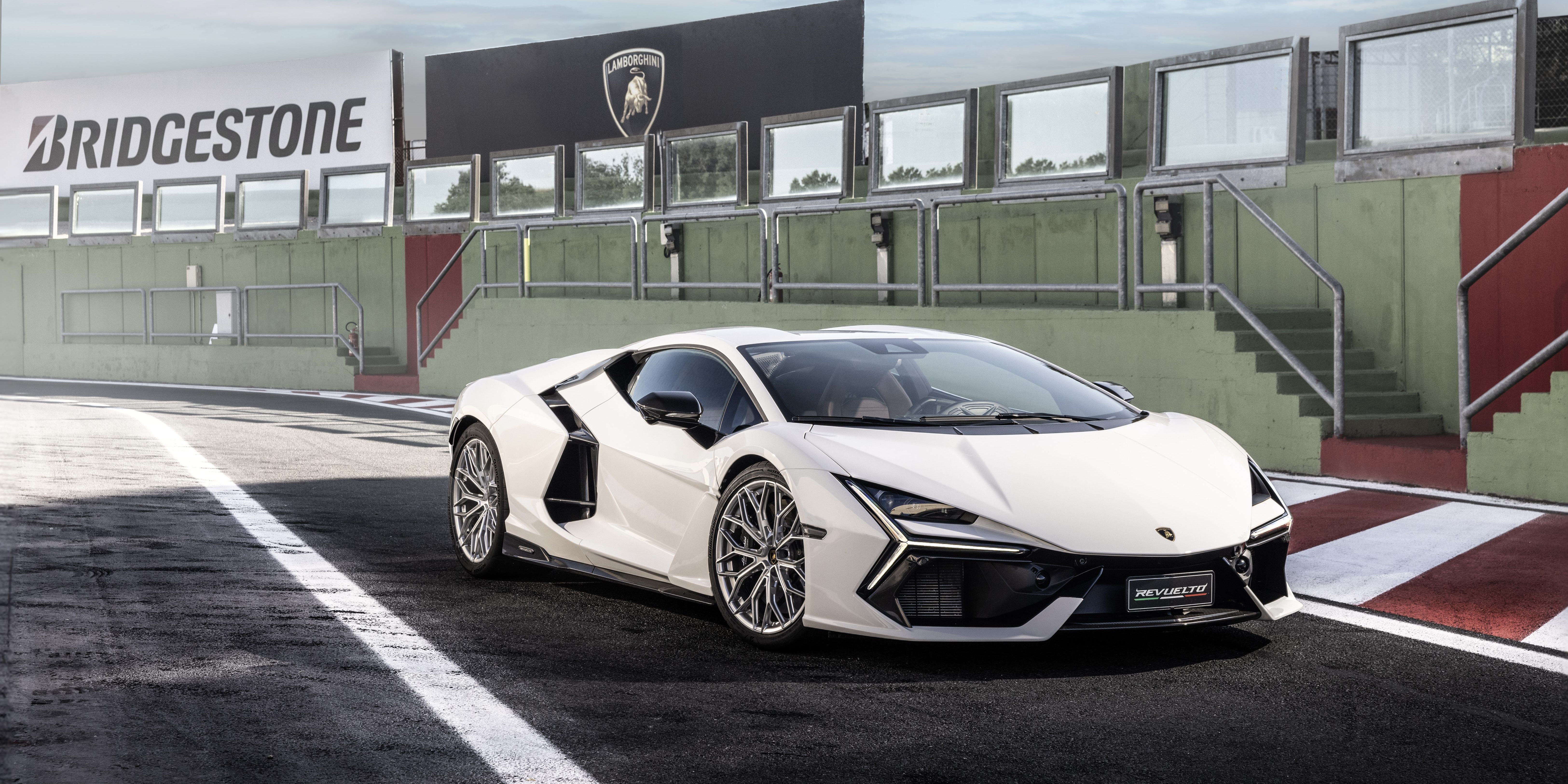 Lamborghini Revuelto