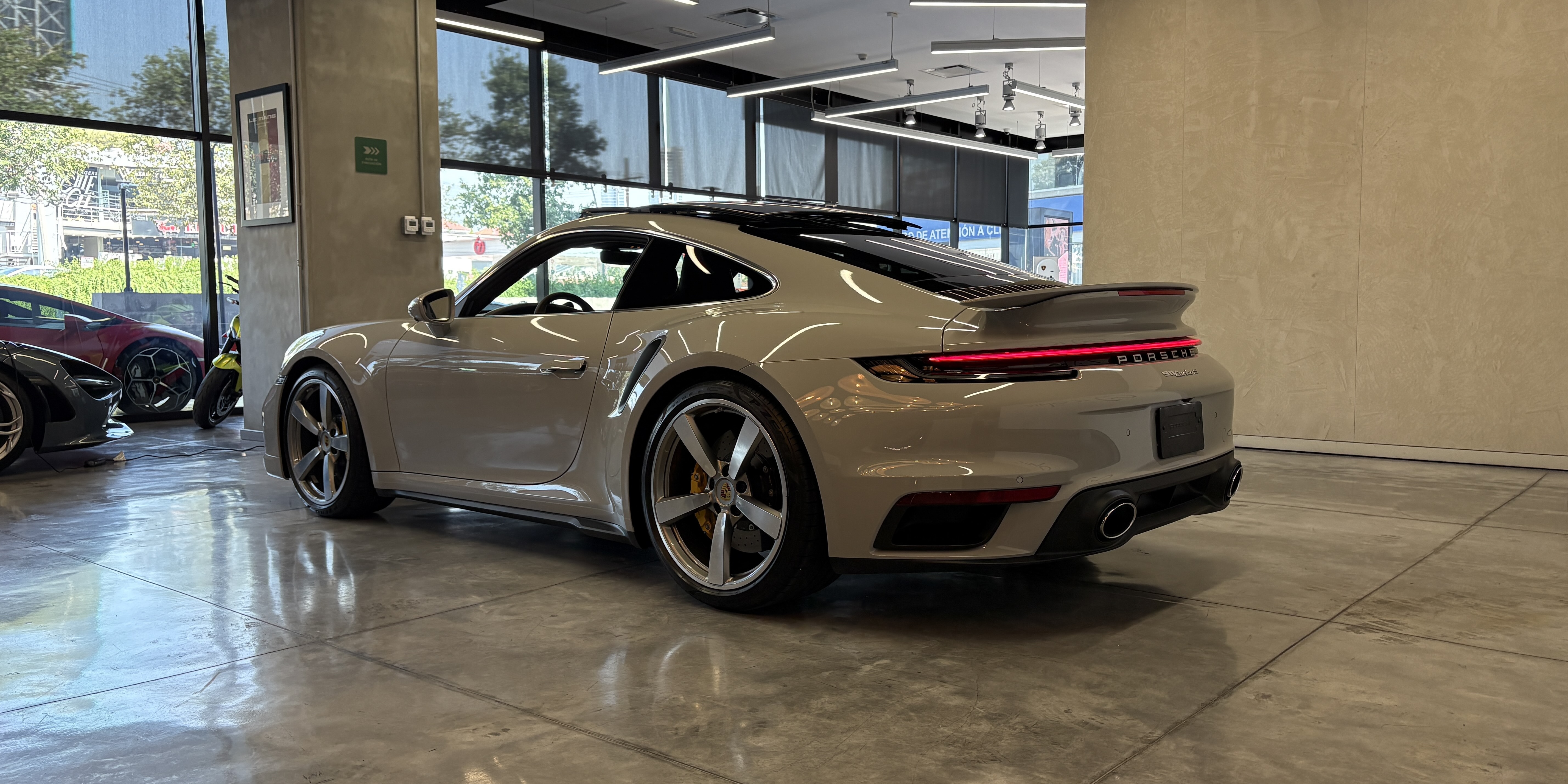 Porsche 911 Turbo S