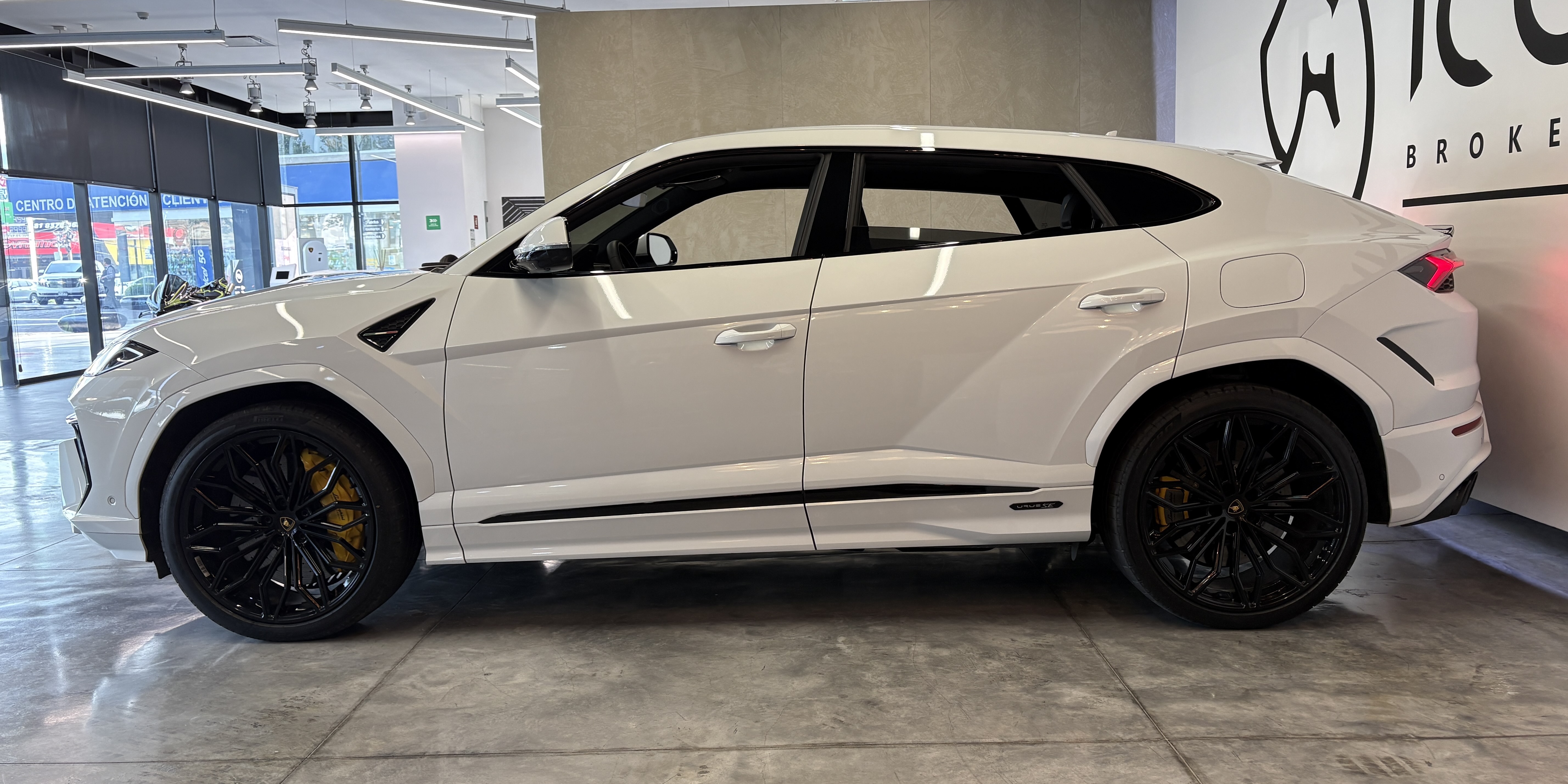 Lamborghini Urus SE