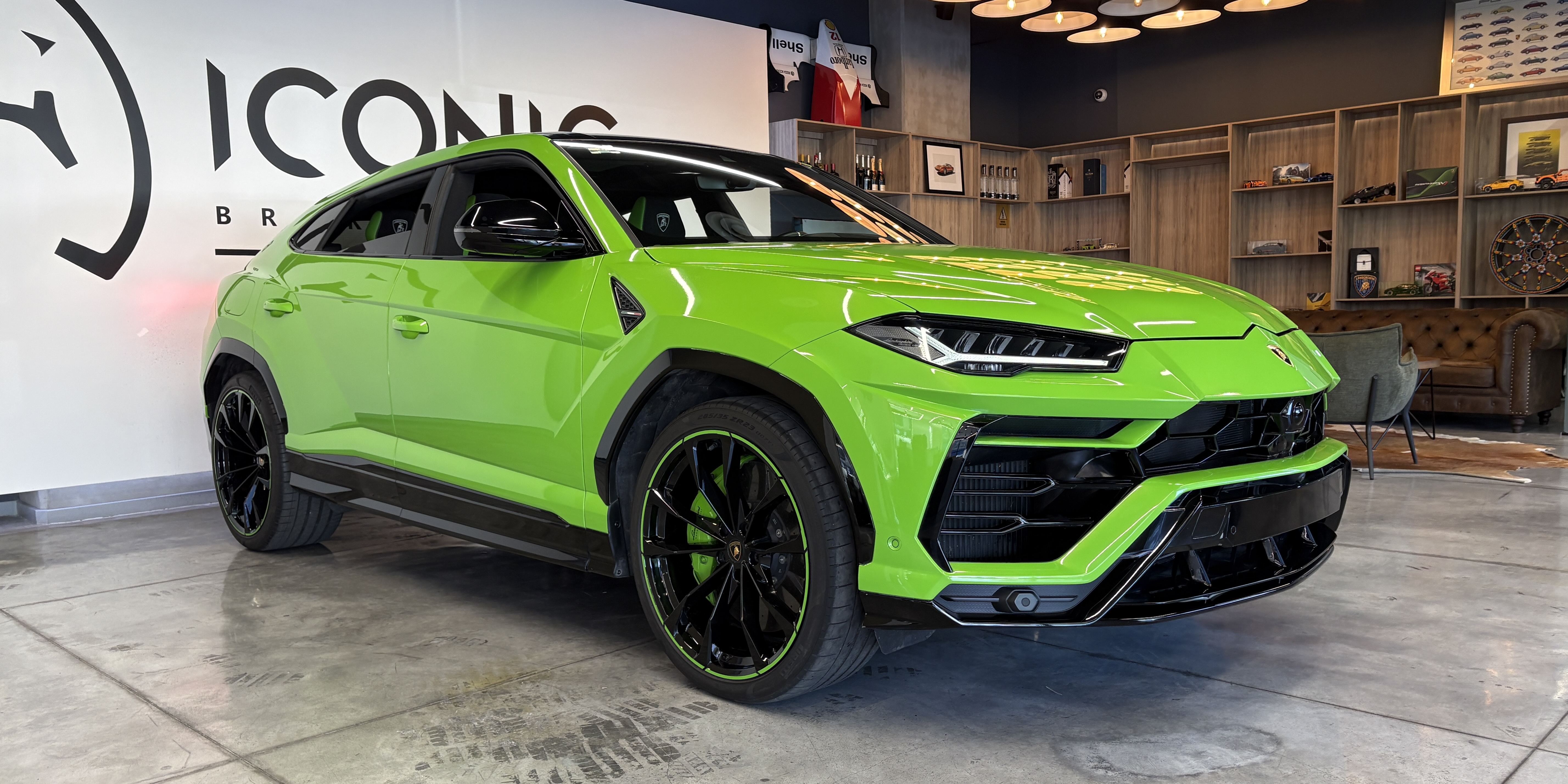 Lamborghini Urus Pearl Capsule