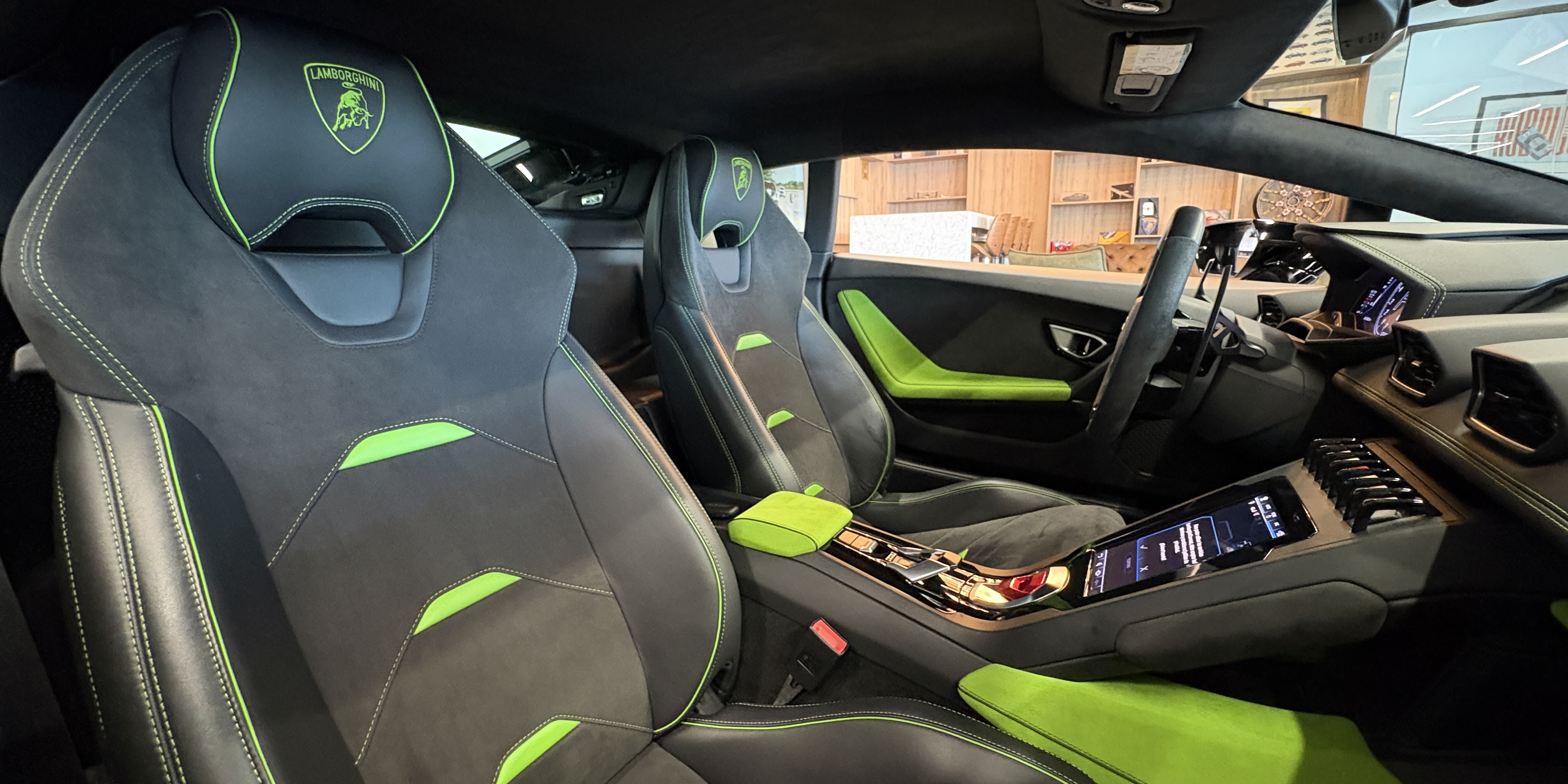 Lamborghini Huracan EVO Coupe