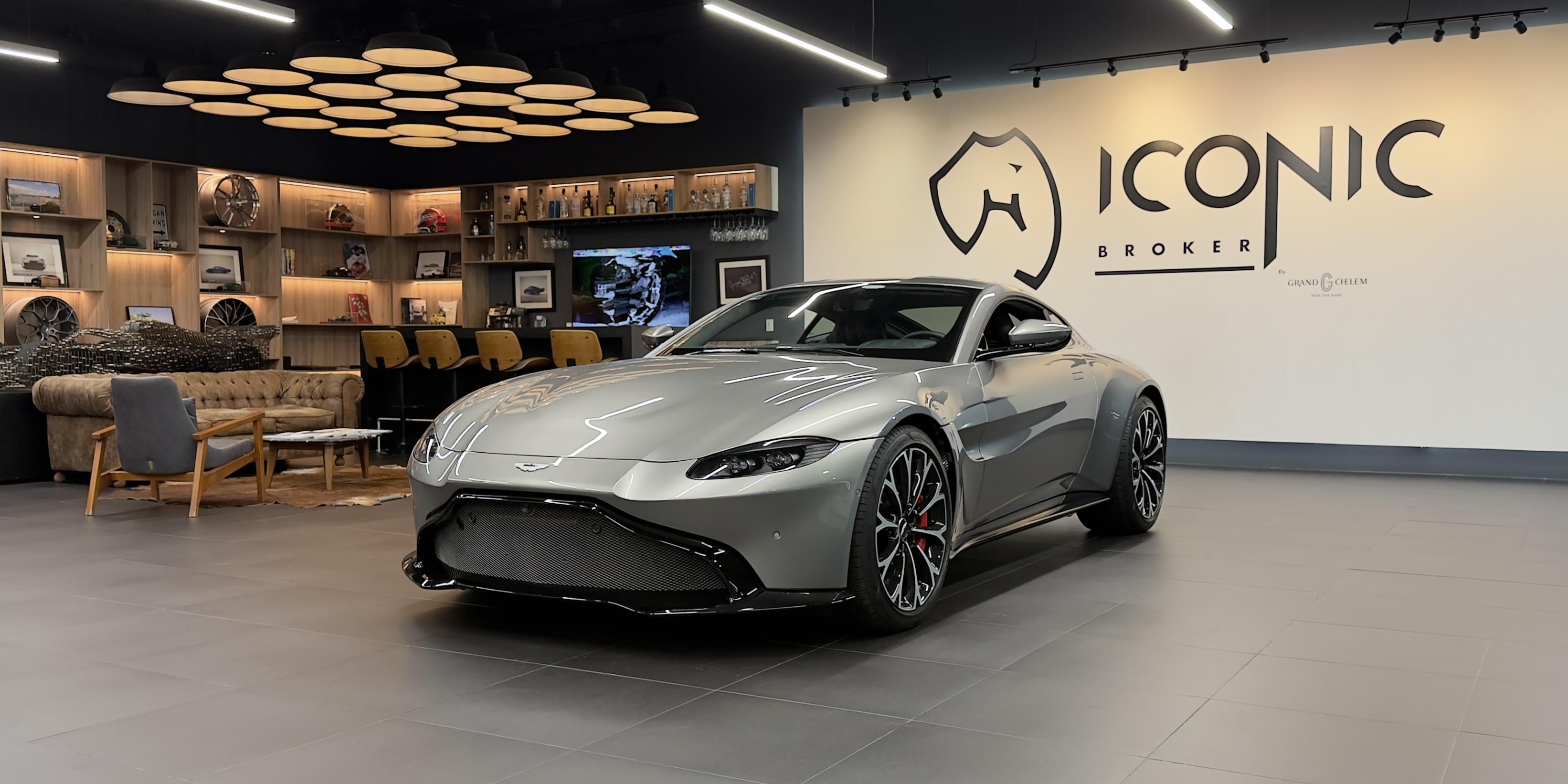 Aston Martin Vantage