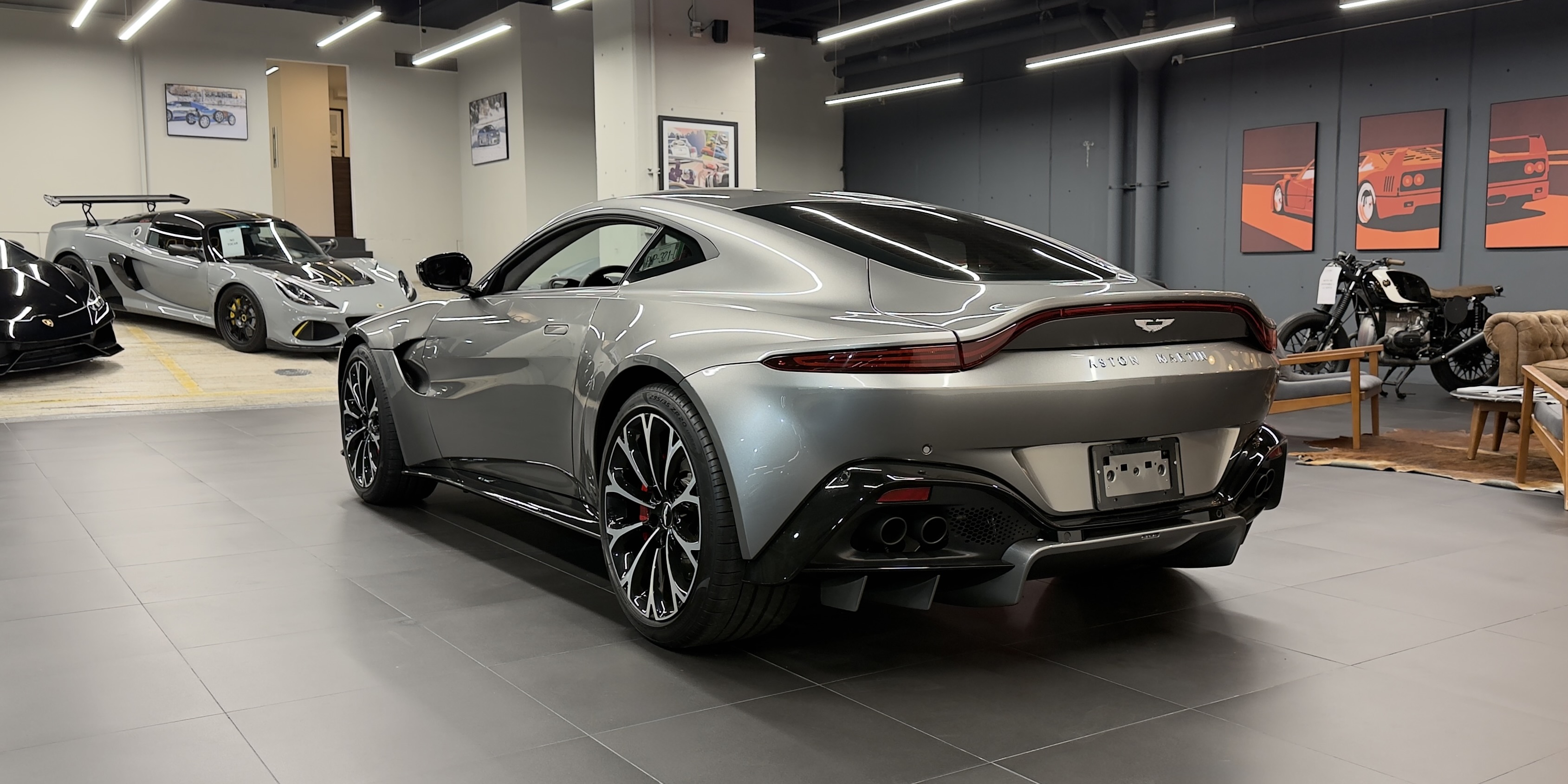 Aston Martin Vantage
