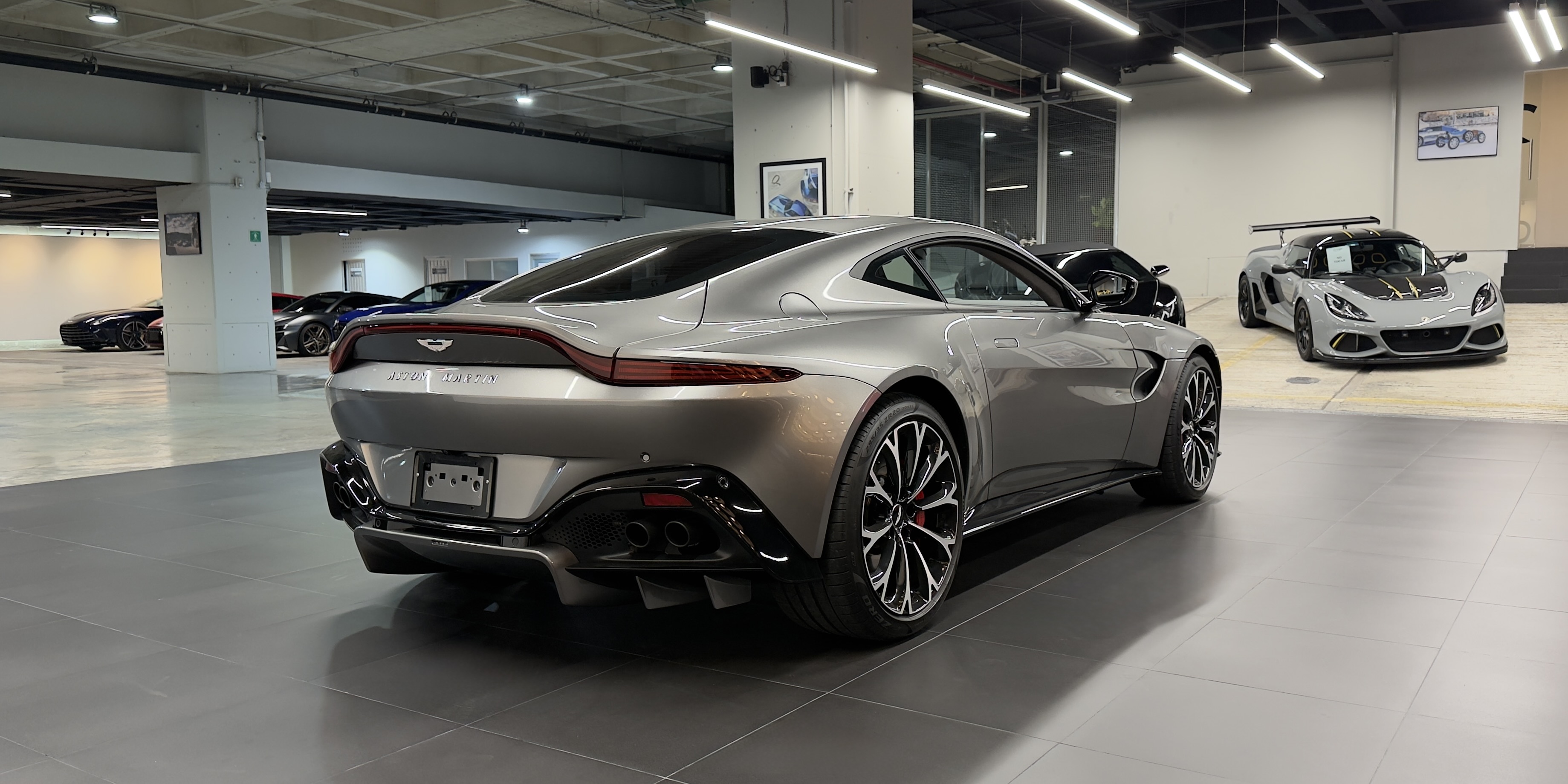 Aston Martin Vantage
