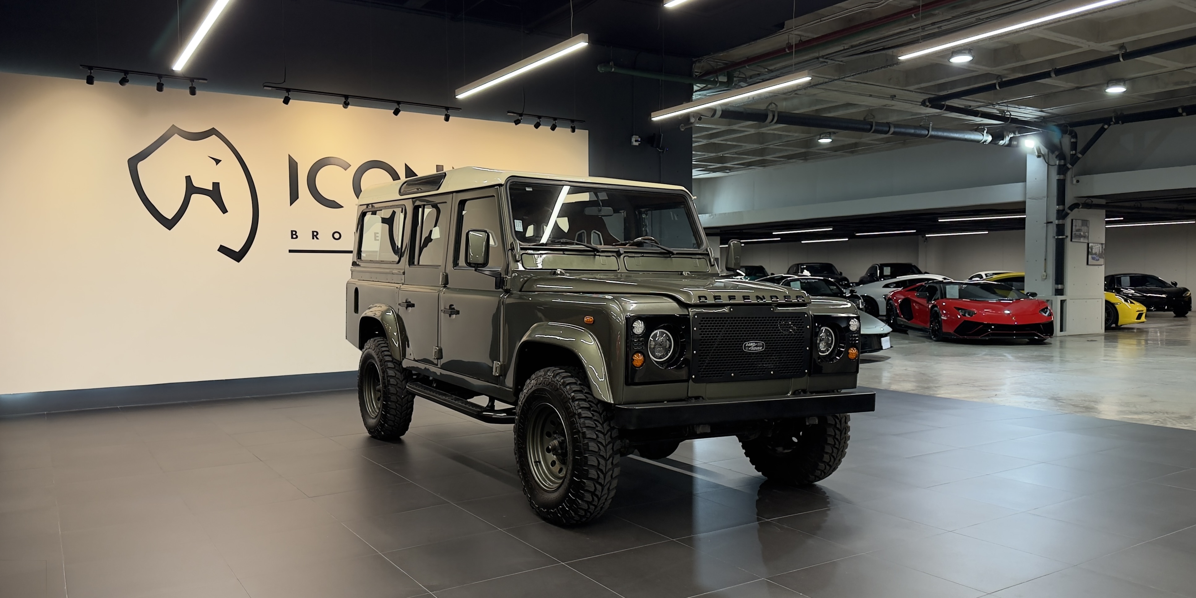 Land Rover Defender 110