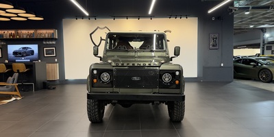 Land Rover Defender 110
