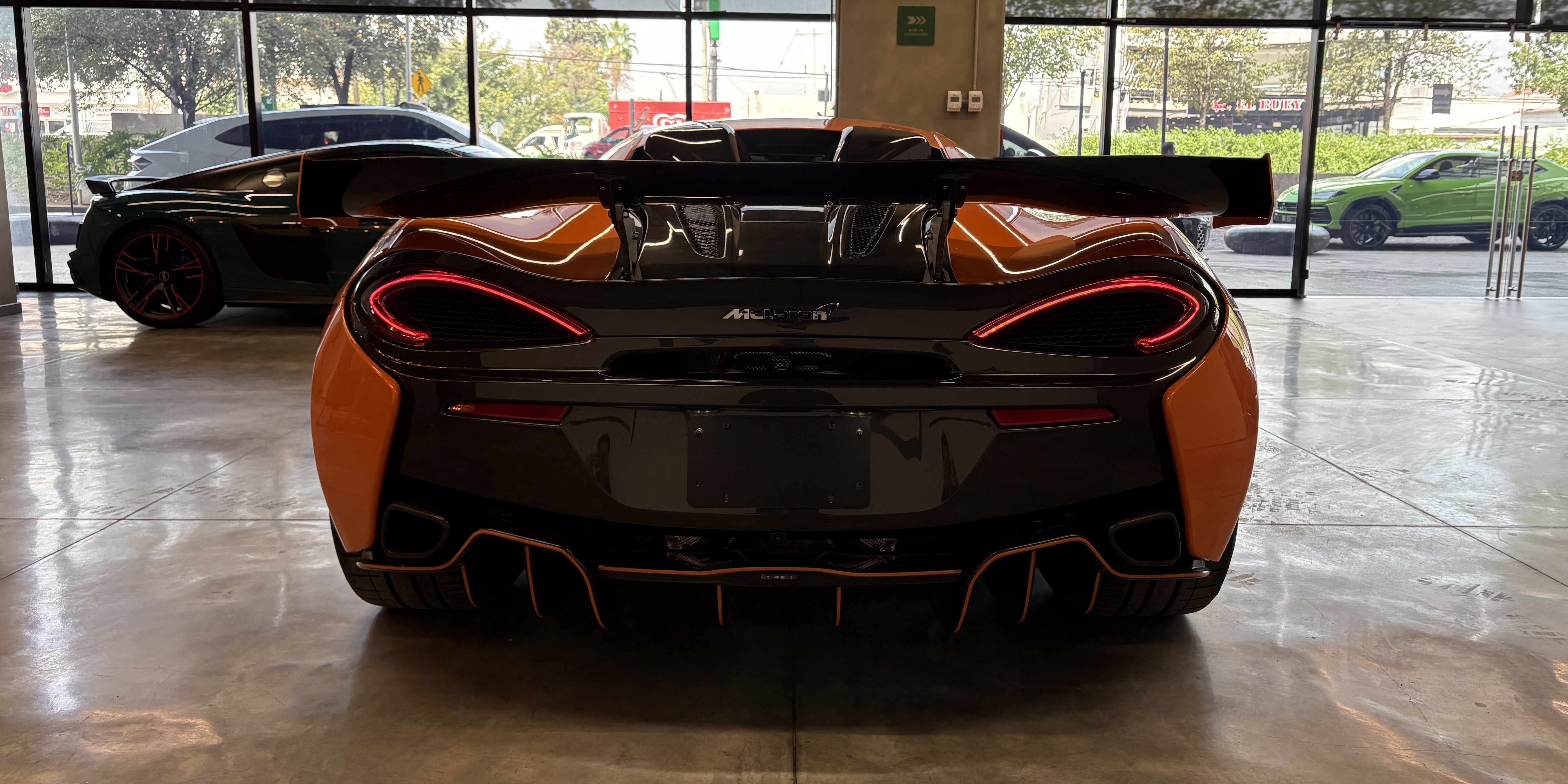 McLaren 570S