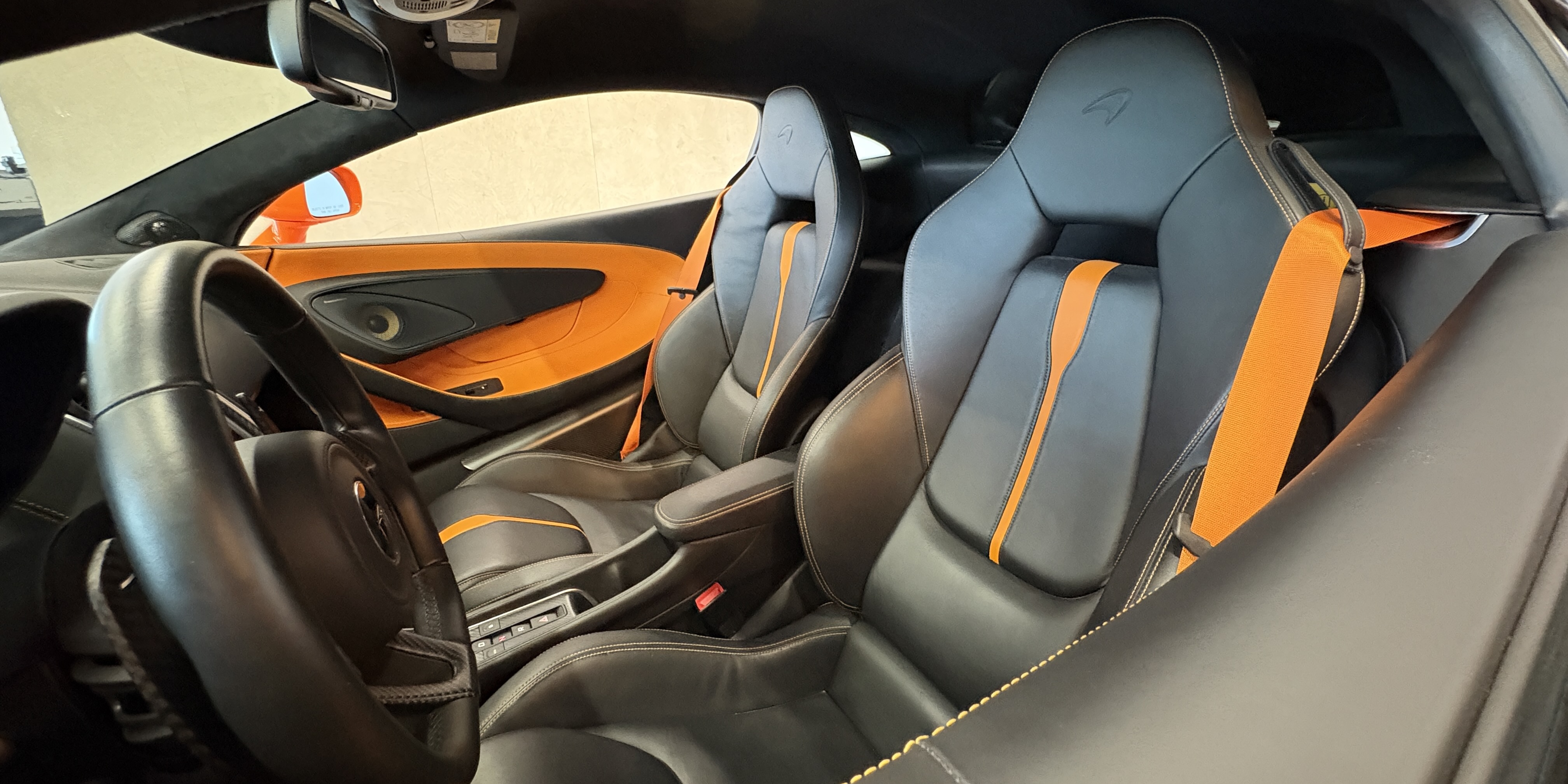 McLaren 570S