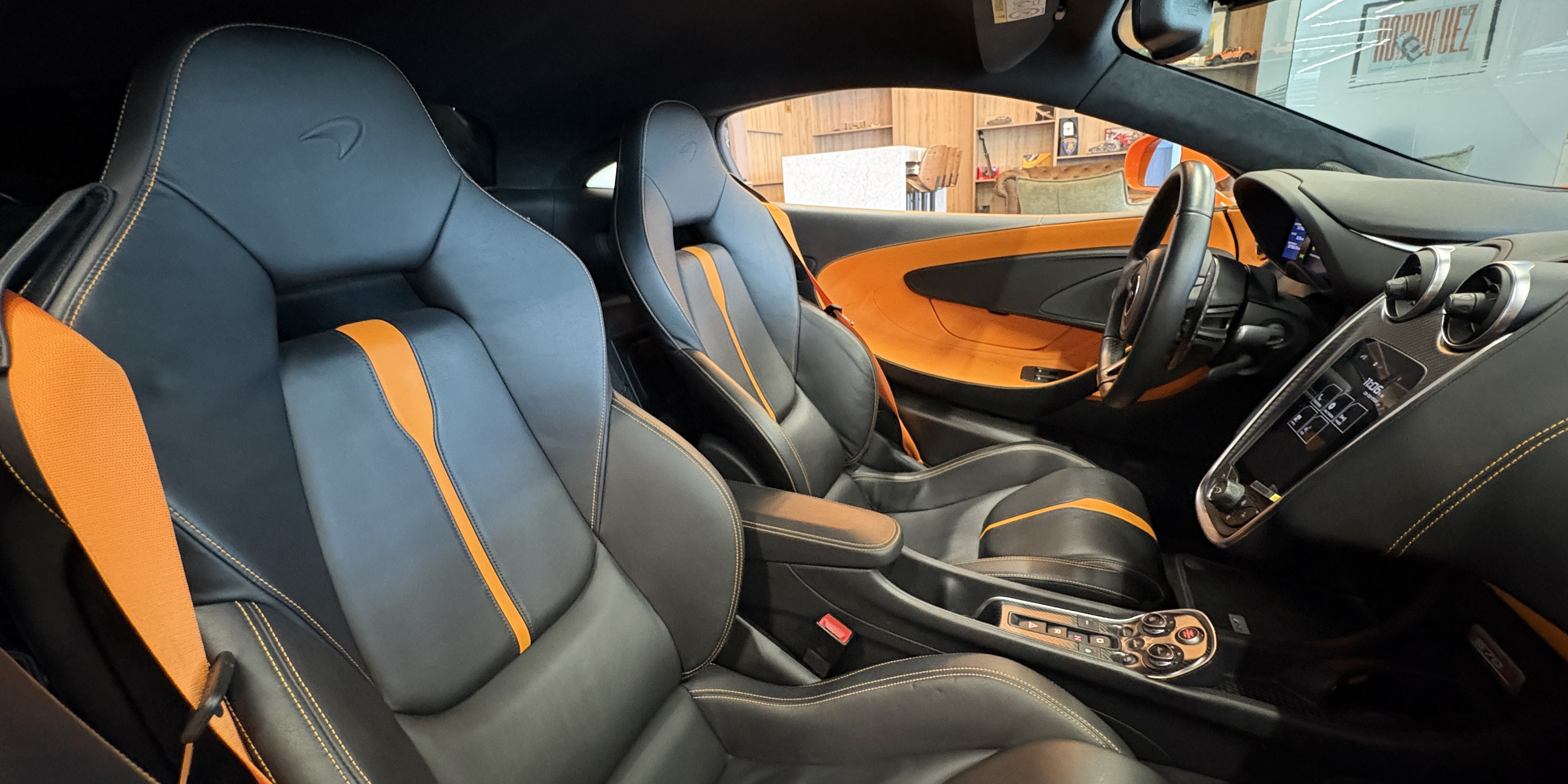 McLaren 570S