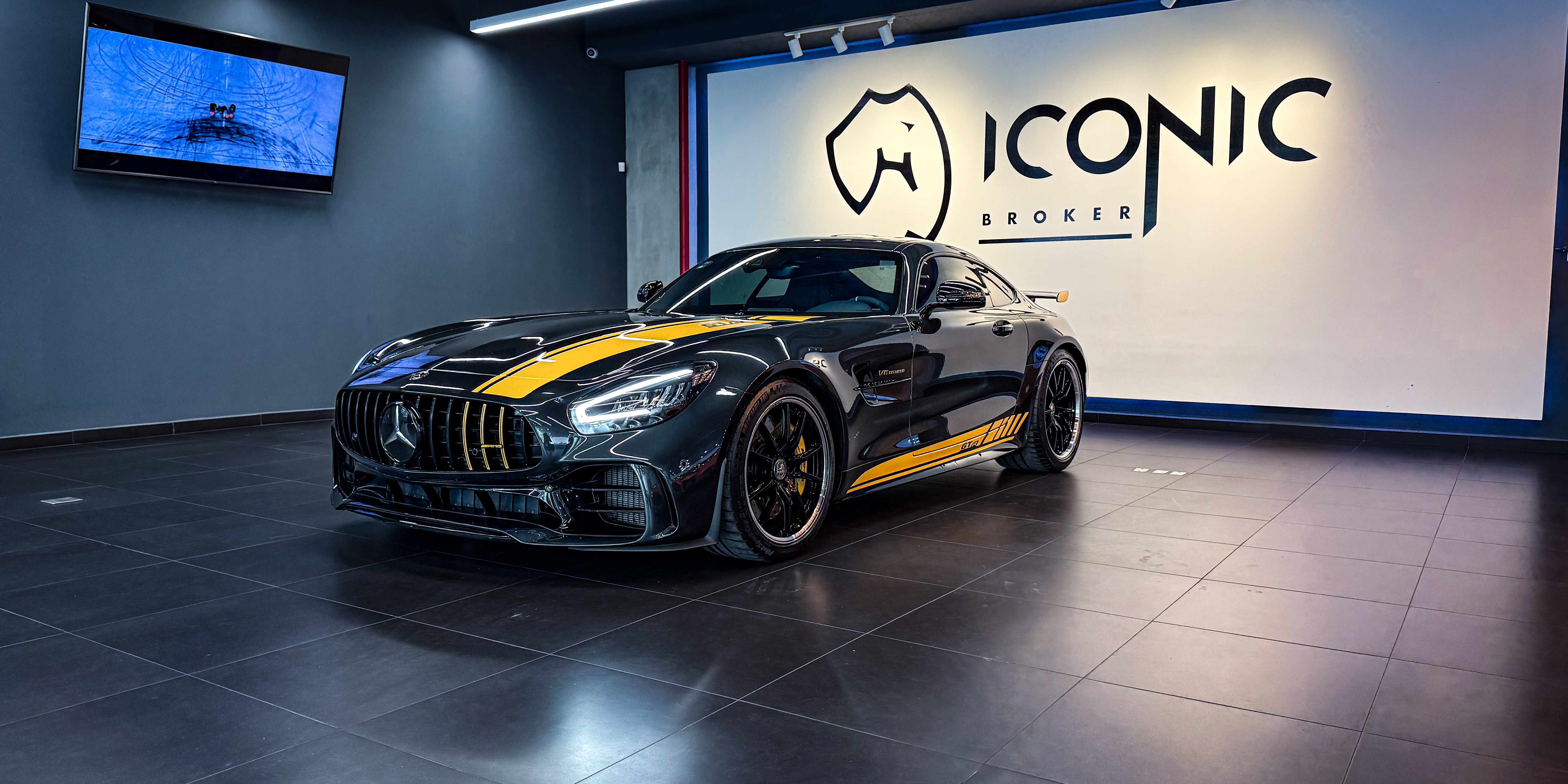 Mercedes Benz AMG GTR