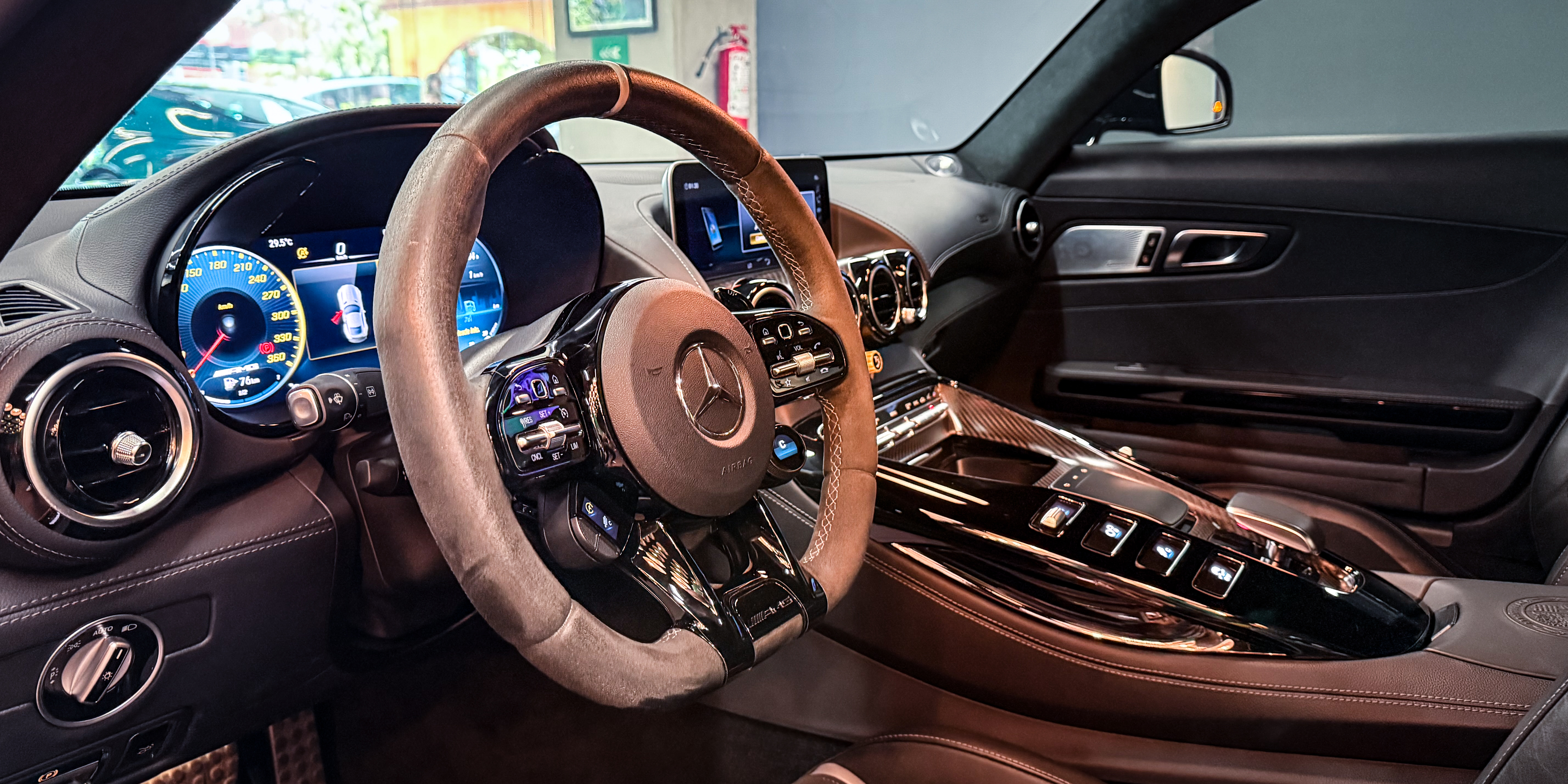 Mercedes Benz AMG GTR