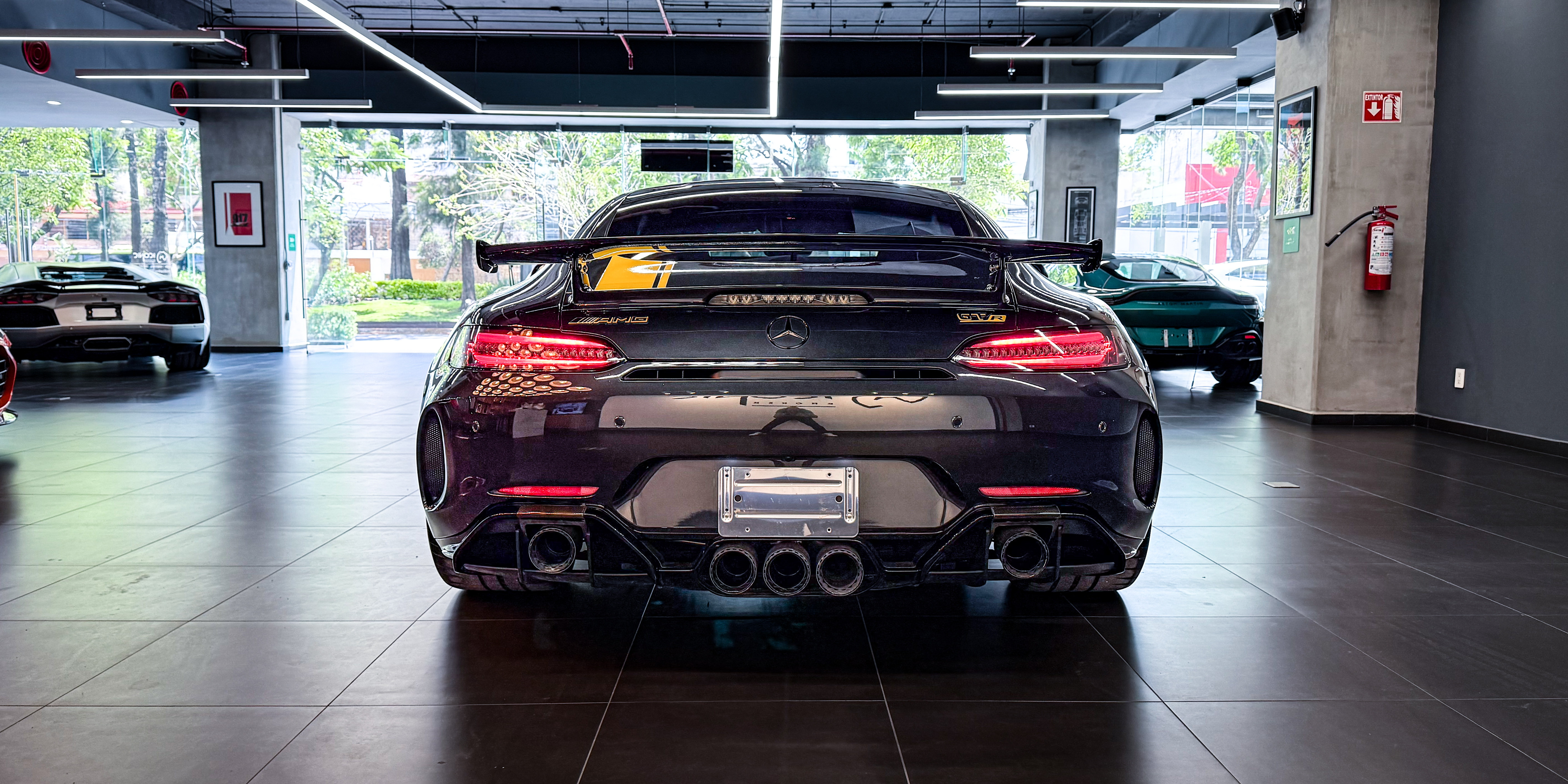 Mercedes Benz AMG GTR