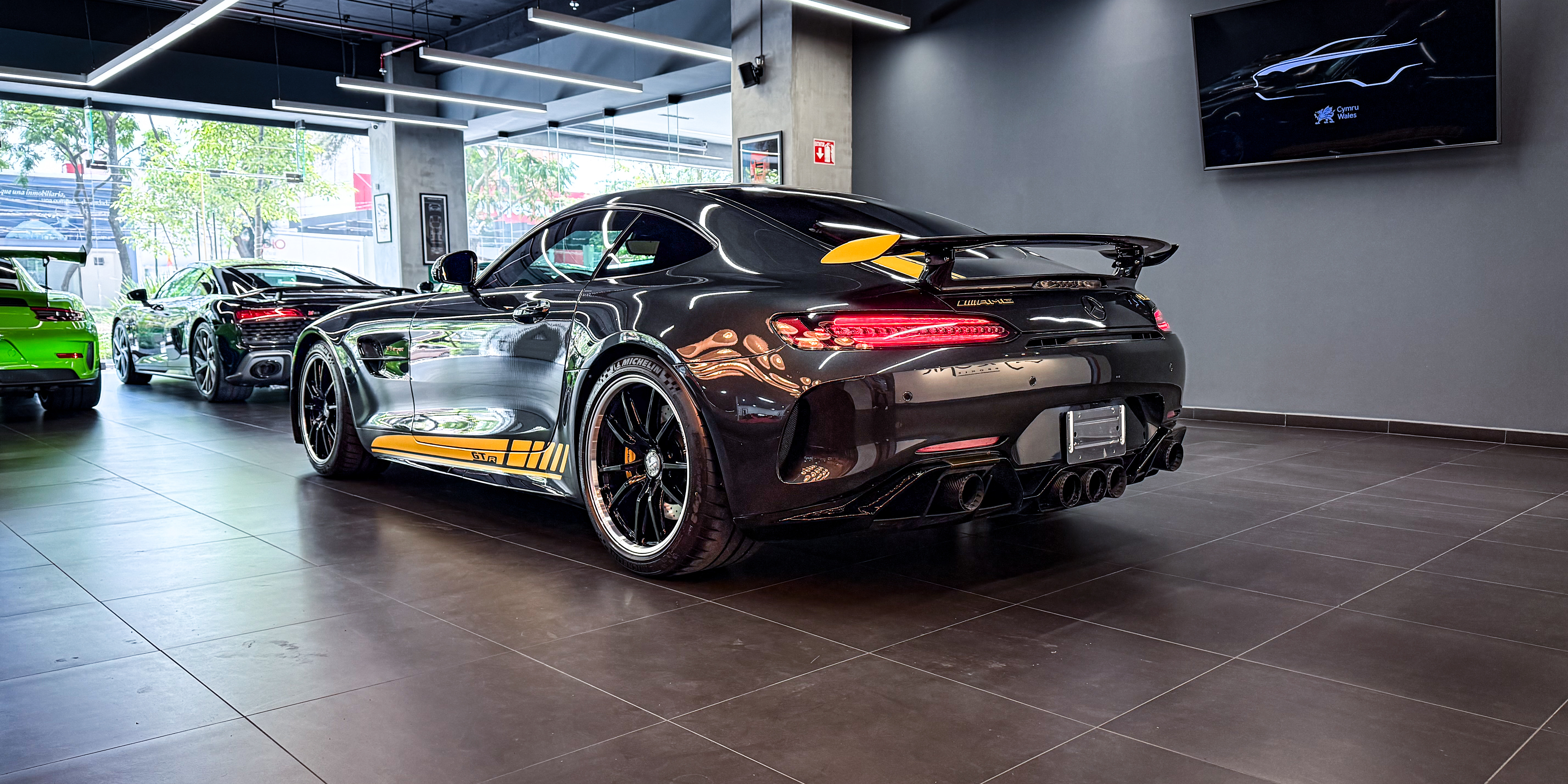 Mercedes Benz AMG GTR