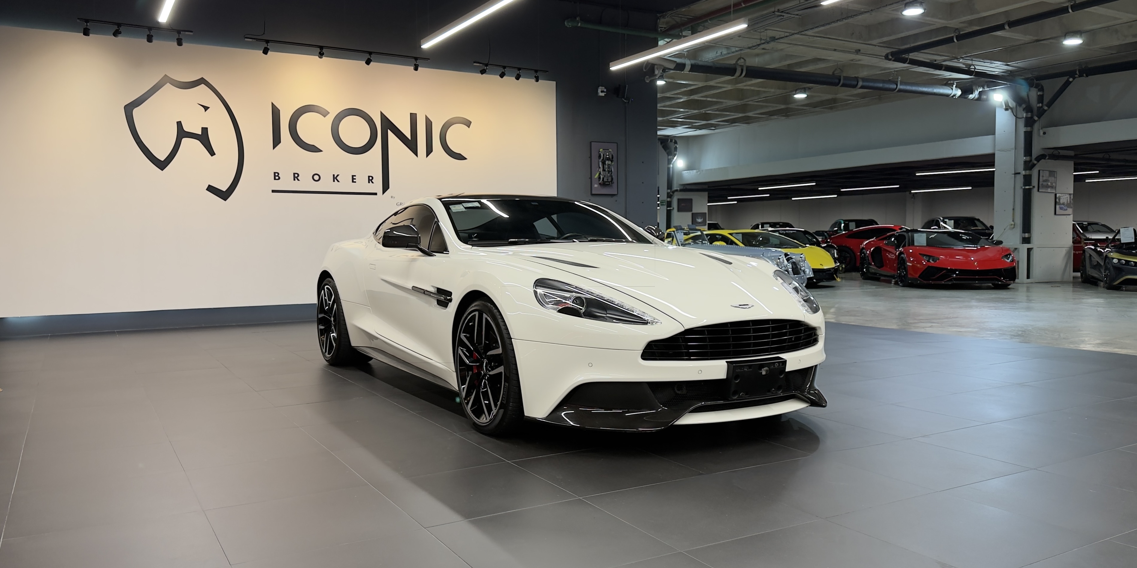 Aston Martin Vanquish Carbon Coupe