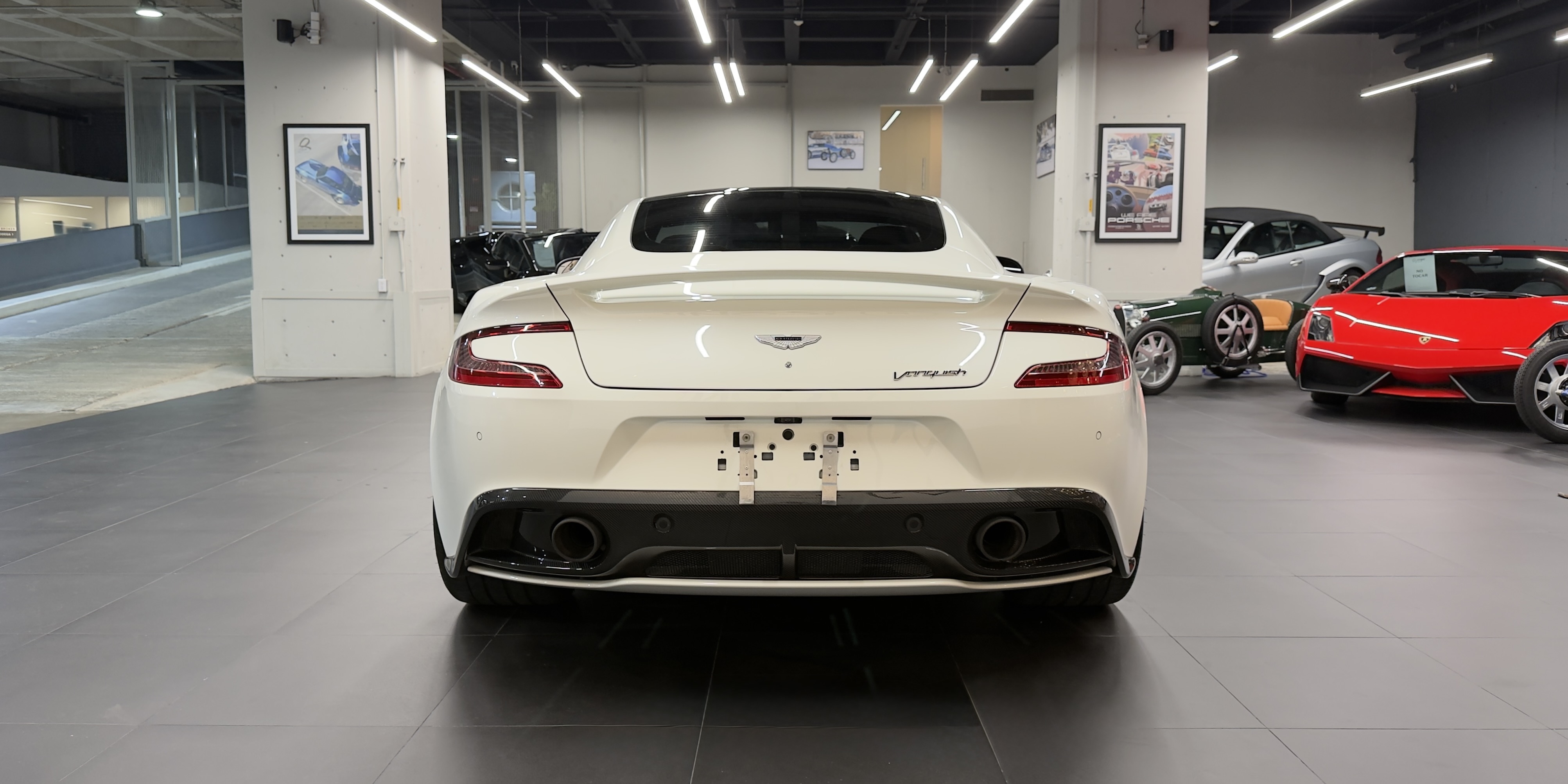 Aston Martin Vanquish Carbon Coupe