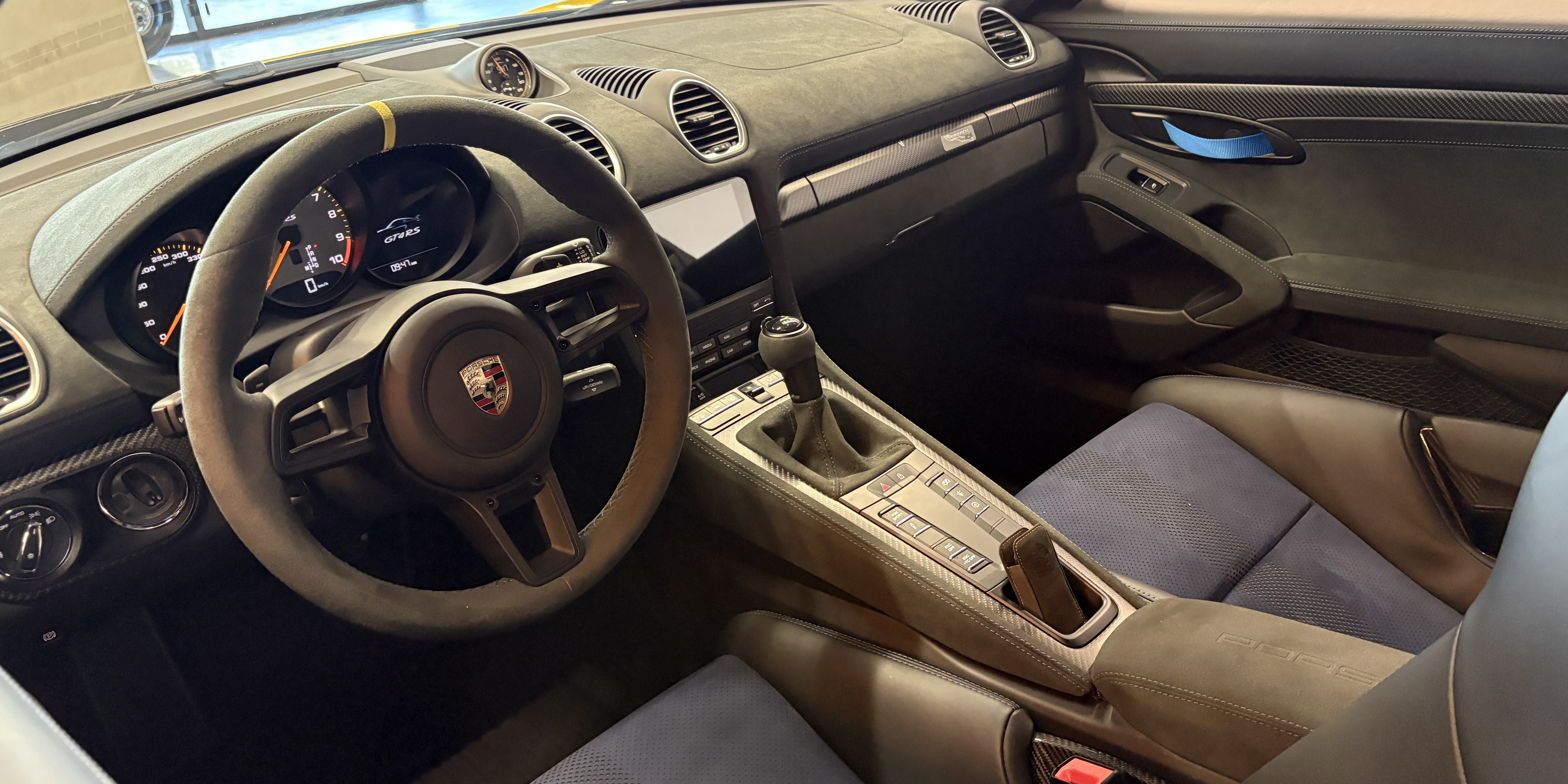 Porsche 718 Cayman GT4 RS