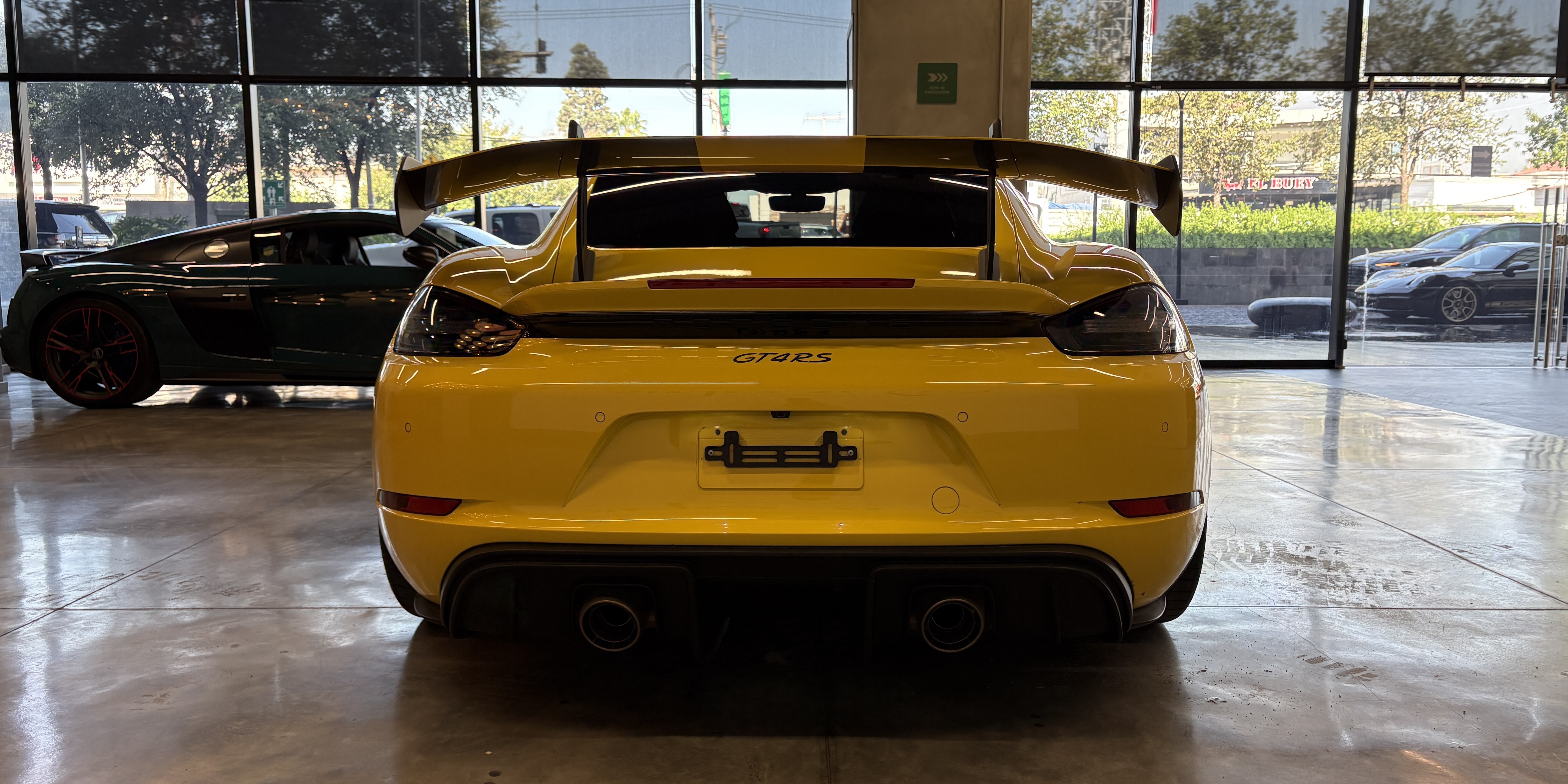 Porsche 718 Cayman GT4 RS