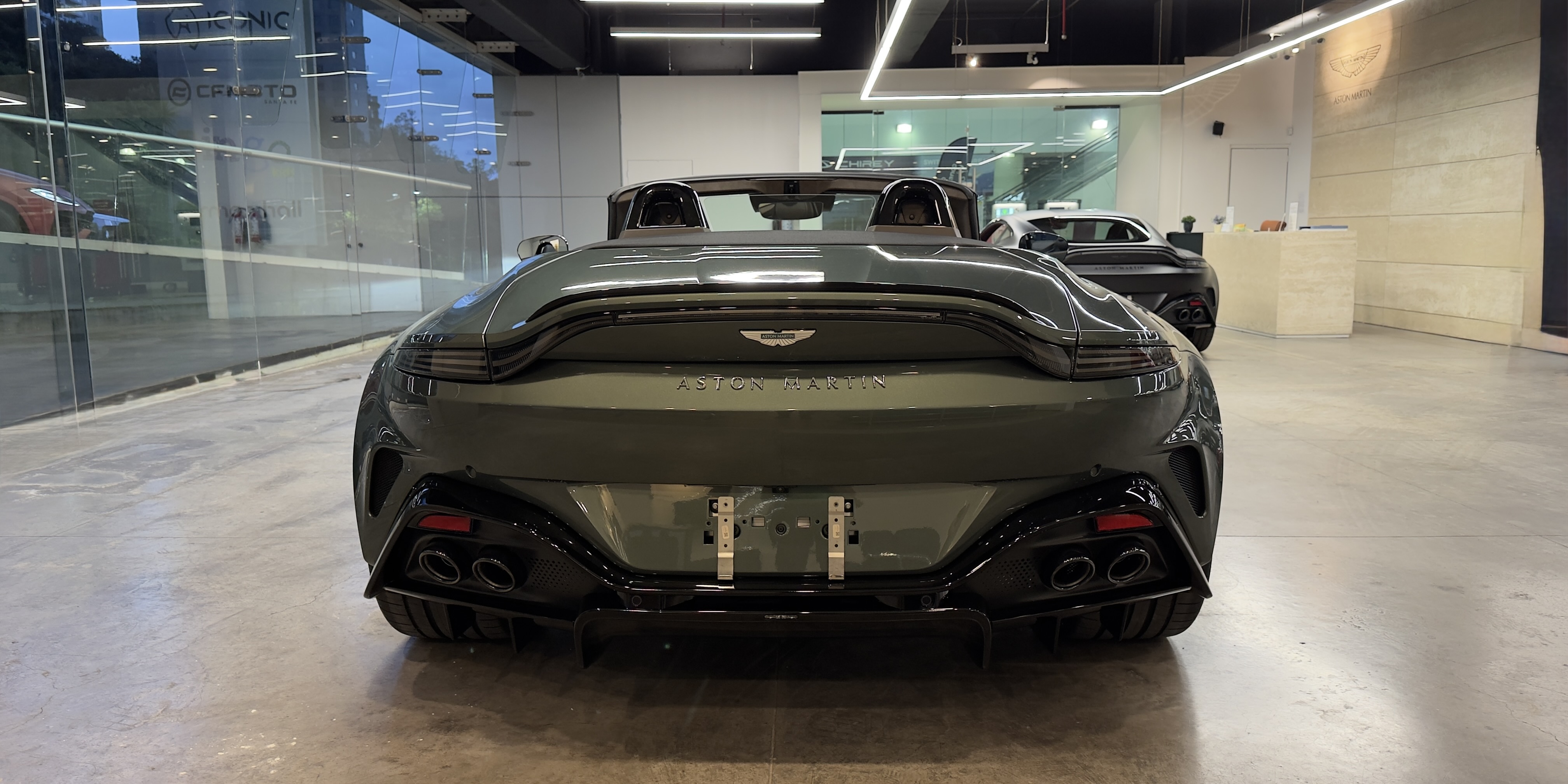Aston Martin Vantage S Roadster