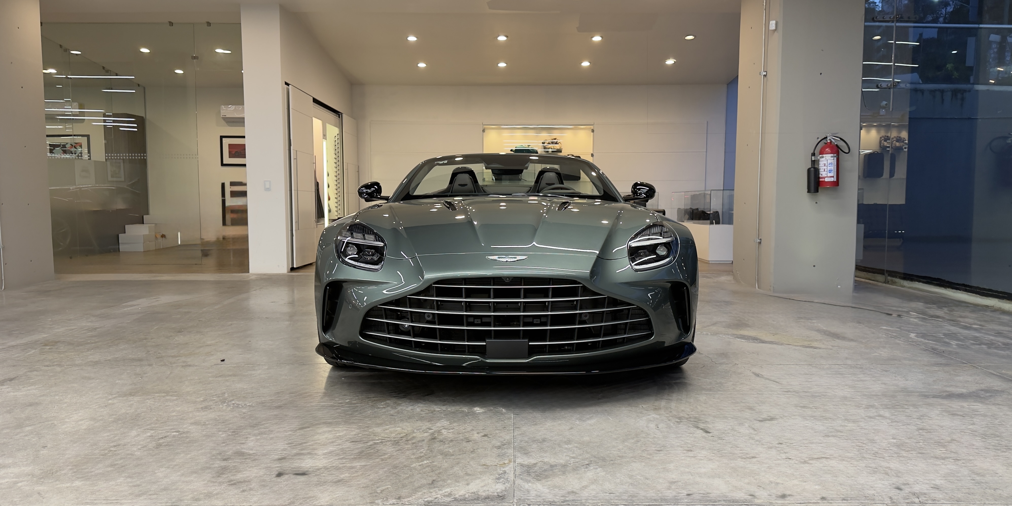 Aston Martin Vantage S Roadster