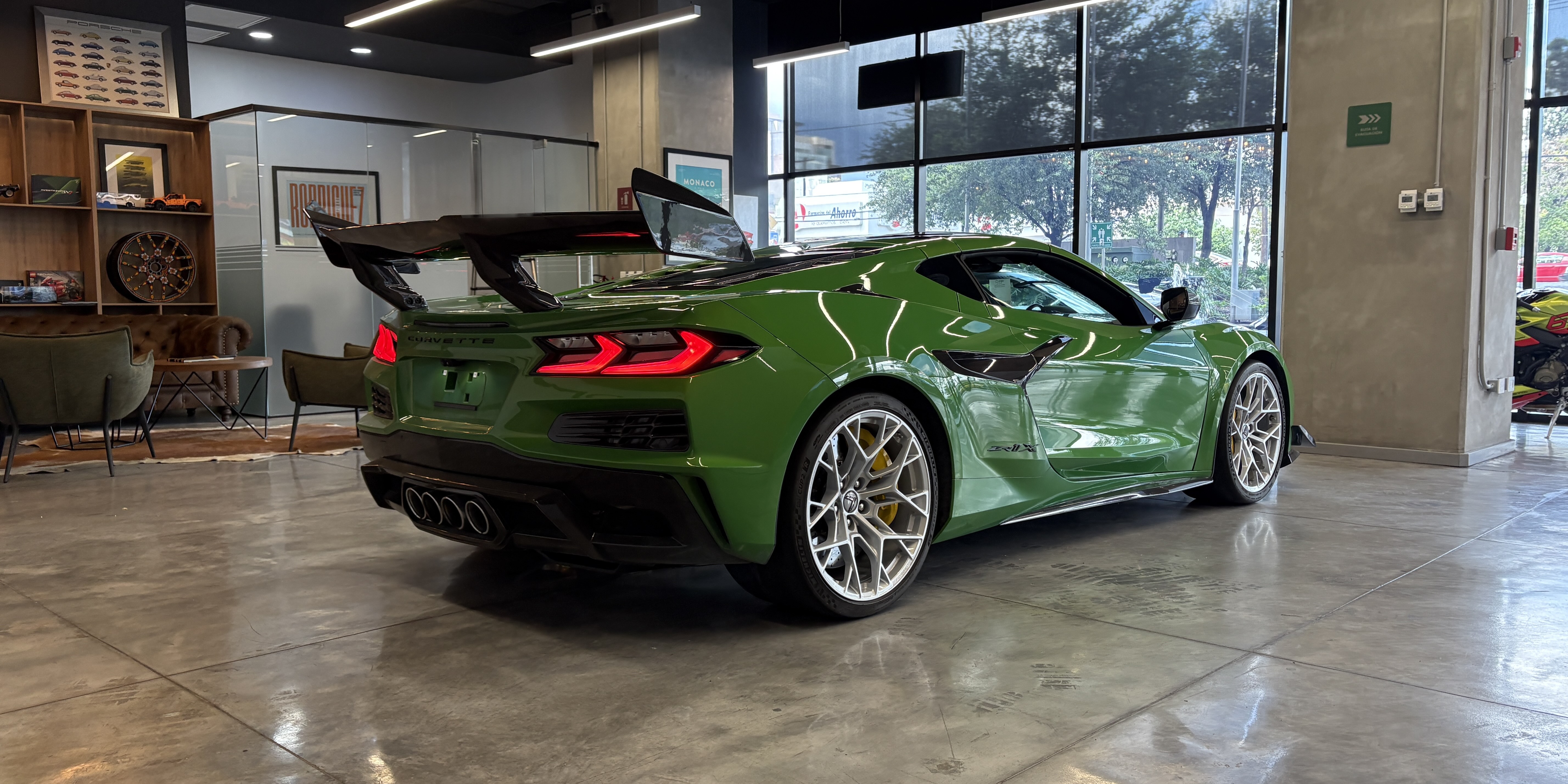 Chevrolet Corvette ZR1-X