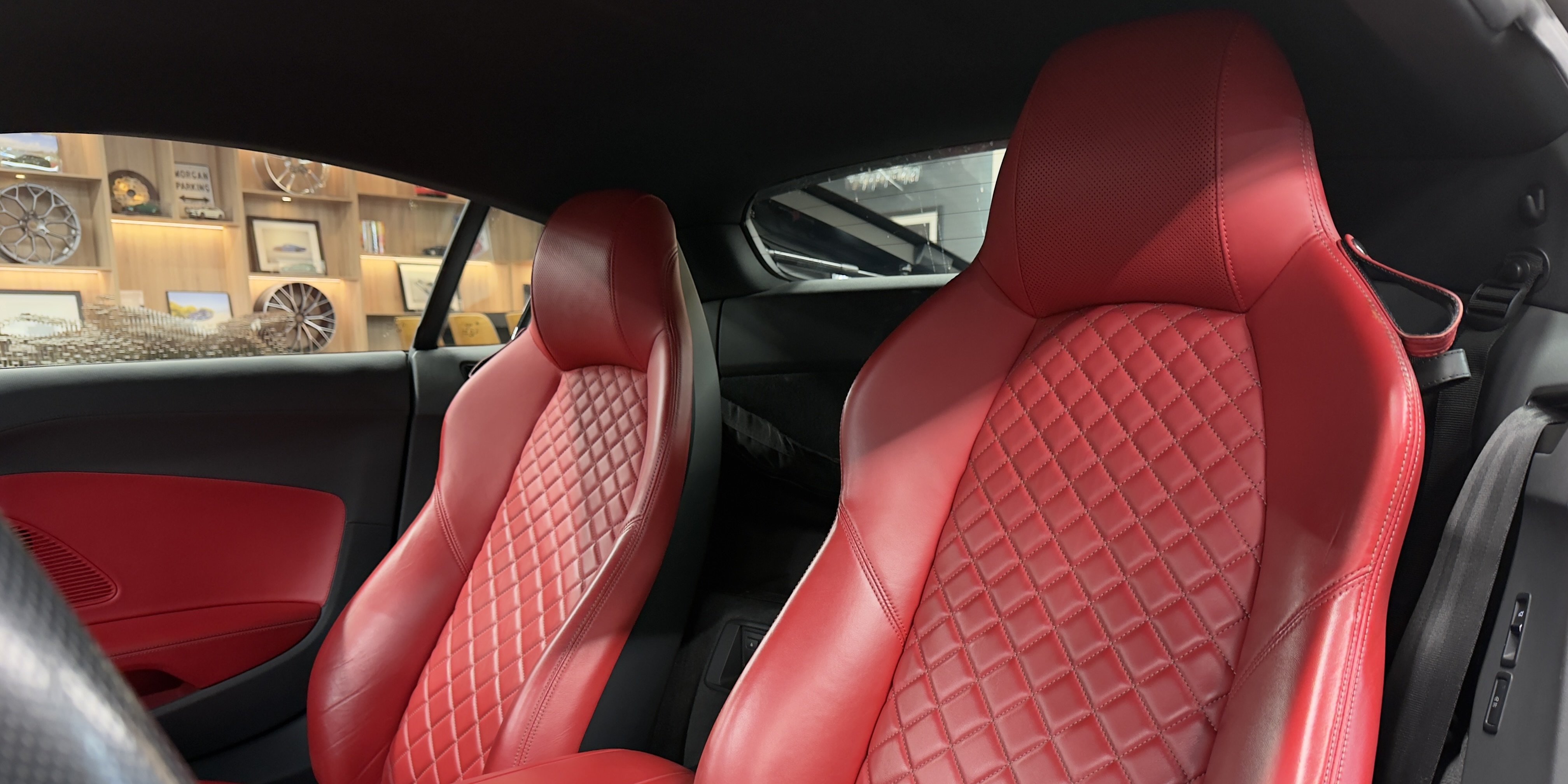 Audi R8 Coupe RWD