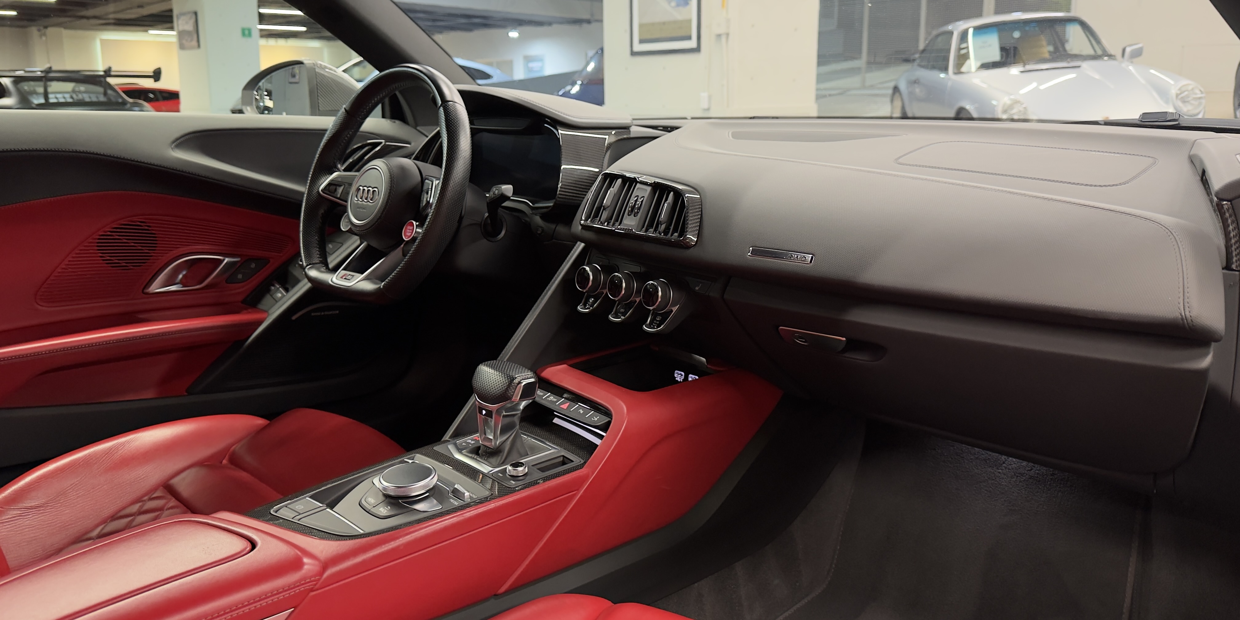 Audi R8 Coupe RWD
