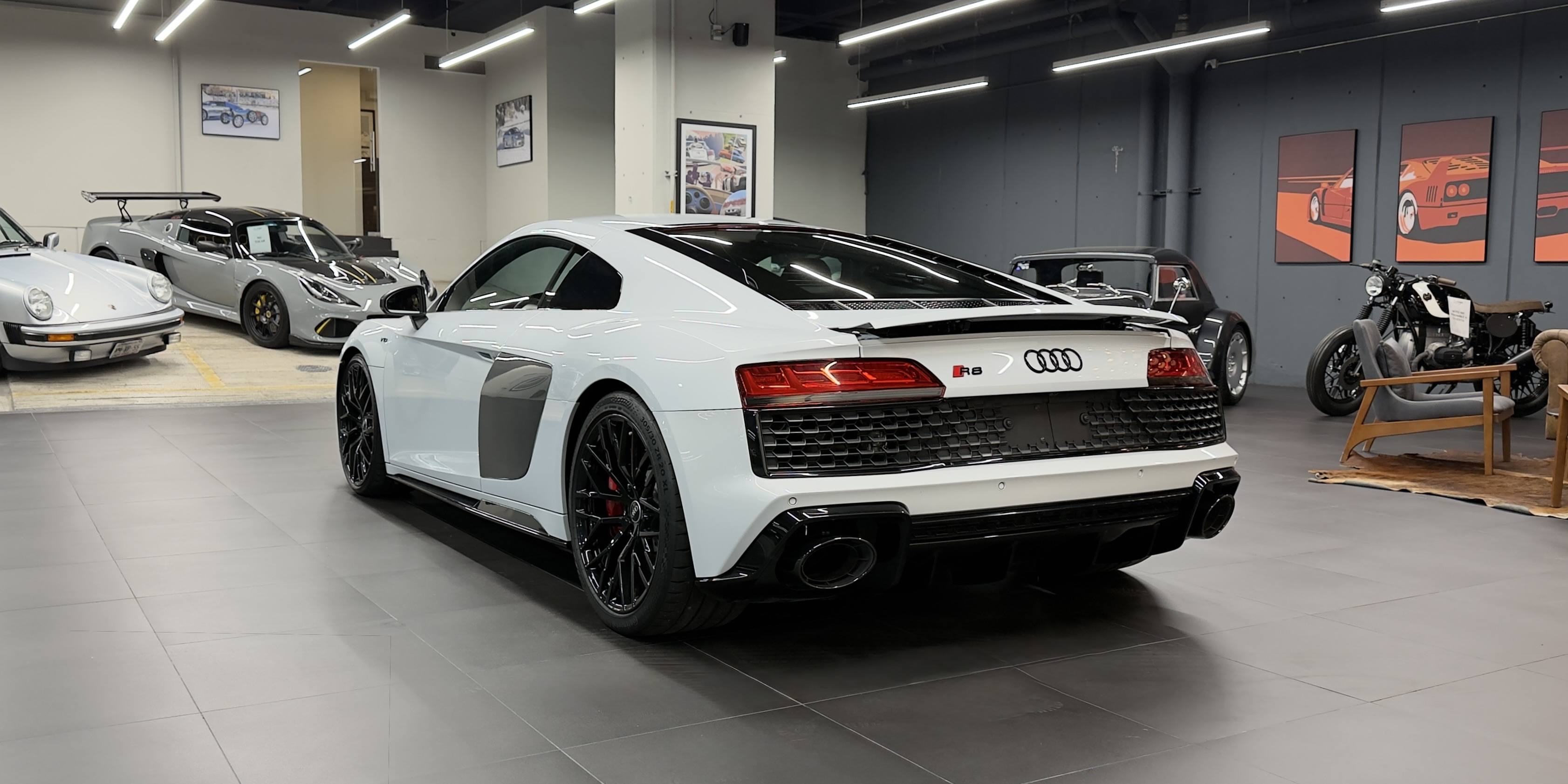 Audi R8 Coupe RWD