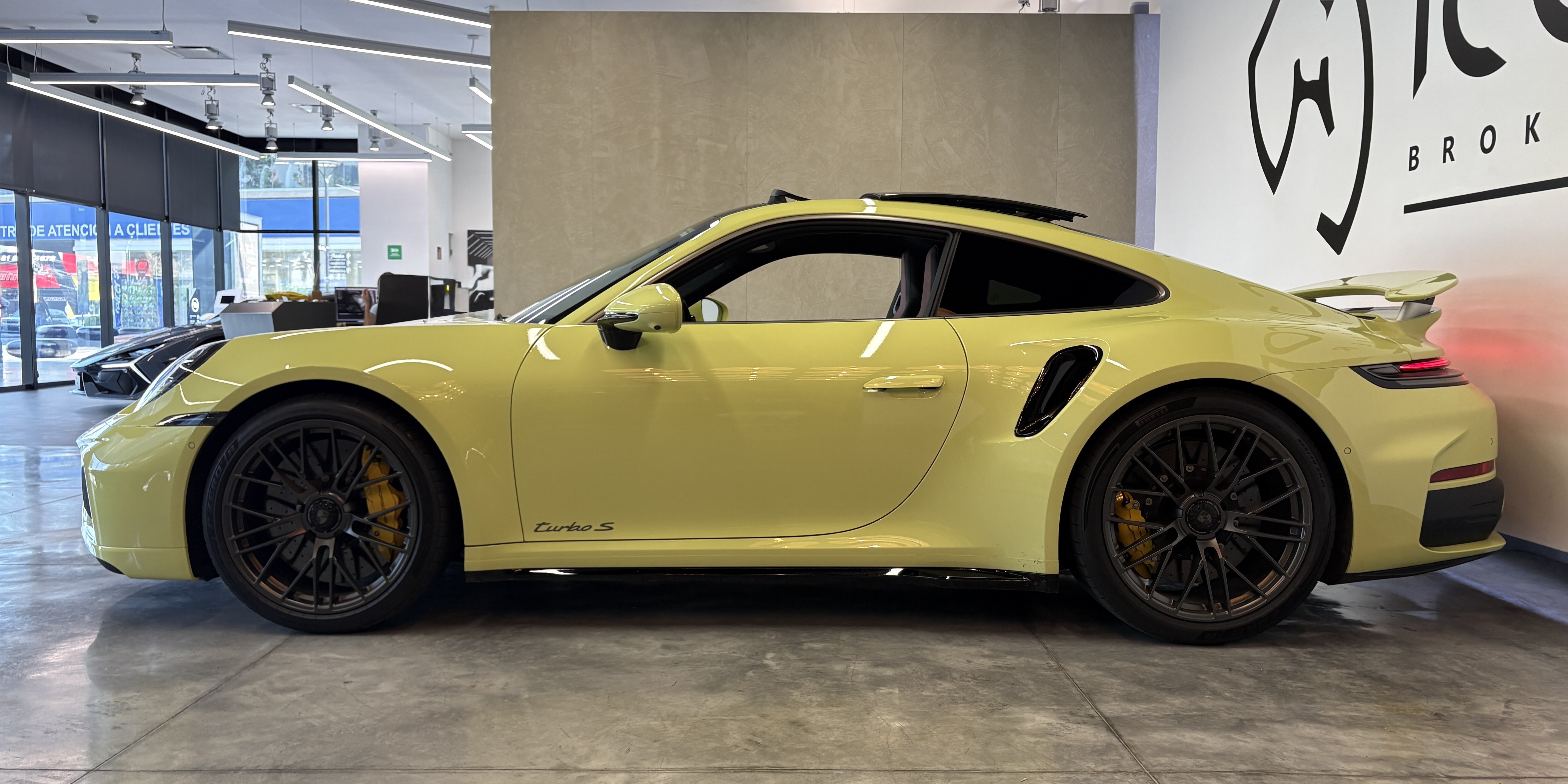 Porsche 911 Turbo S