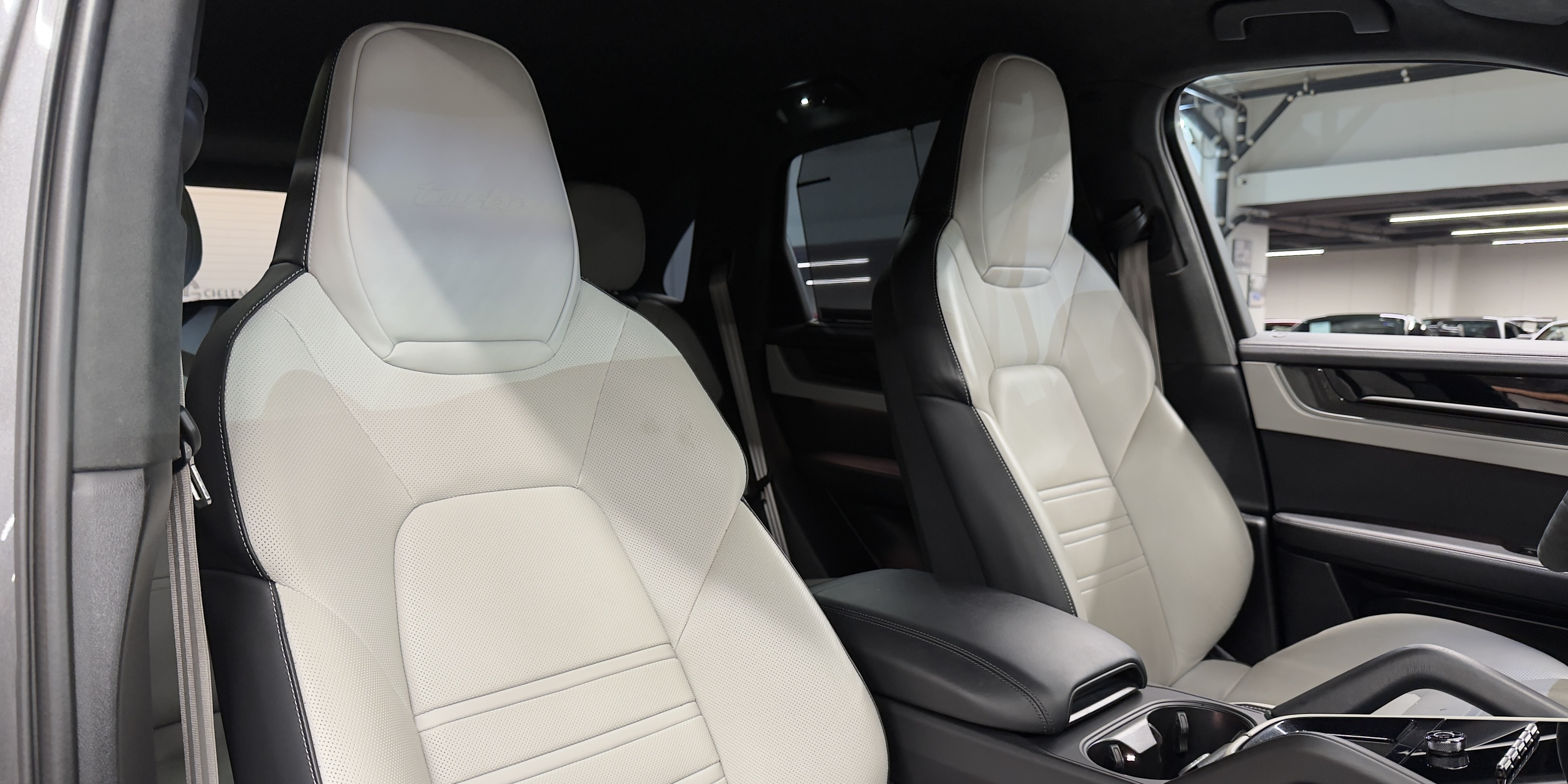 Porsche Cayenne Turbo E-HYBRID