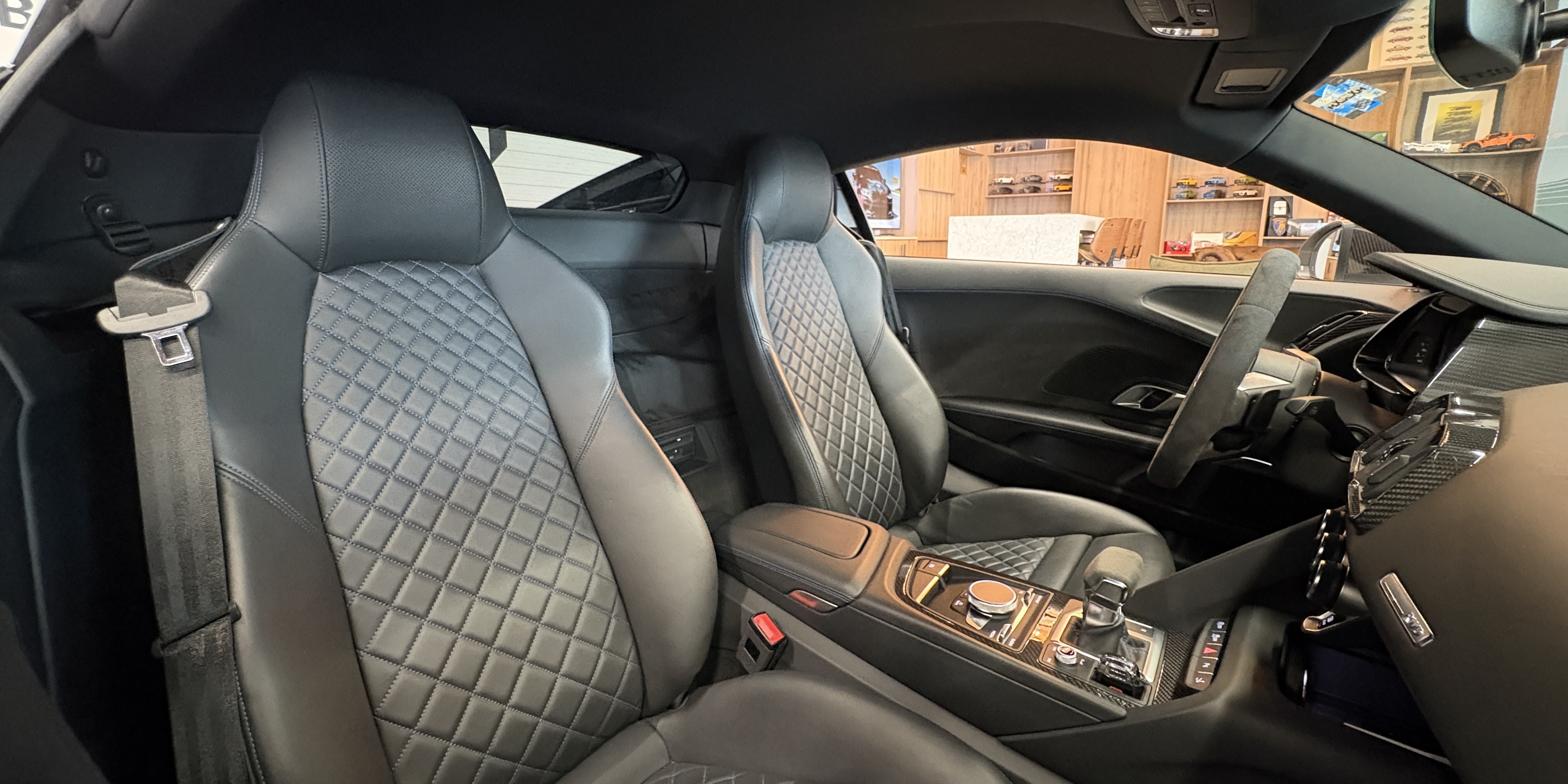 Audi R8 Coupe RWD