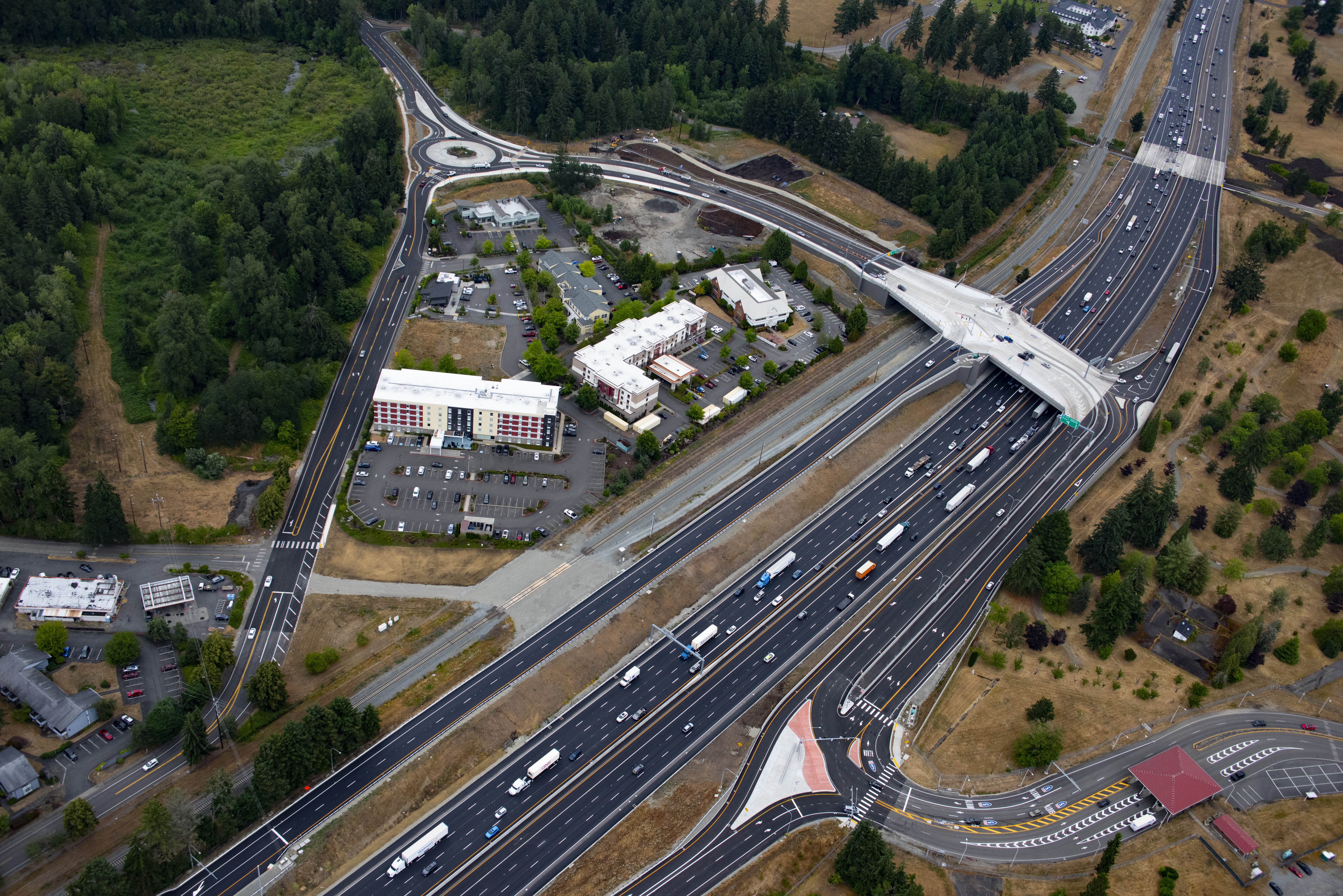 An aerial photo of the new I-5 Steilacoom-DuPont Road interchange and JBLM DuPont Gate improvements.