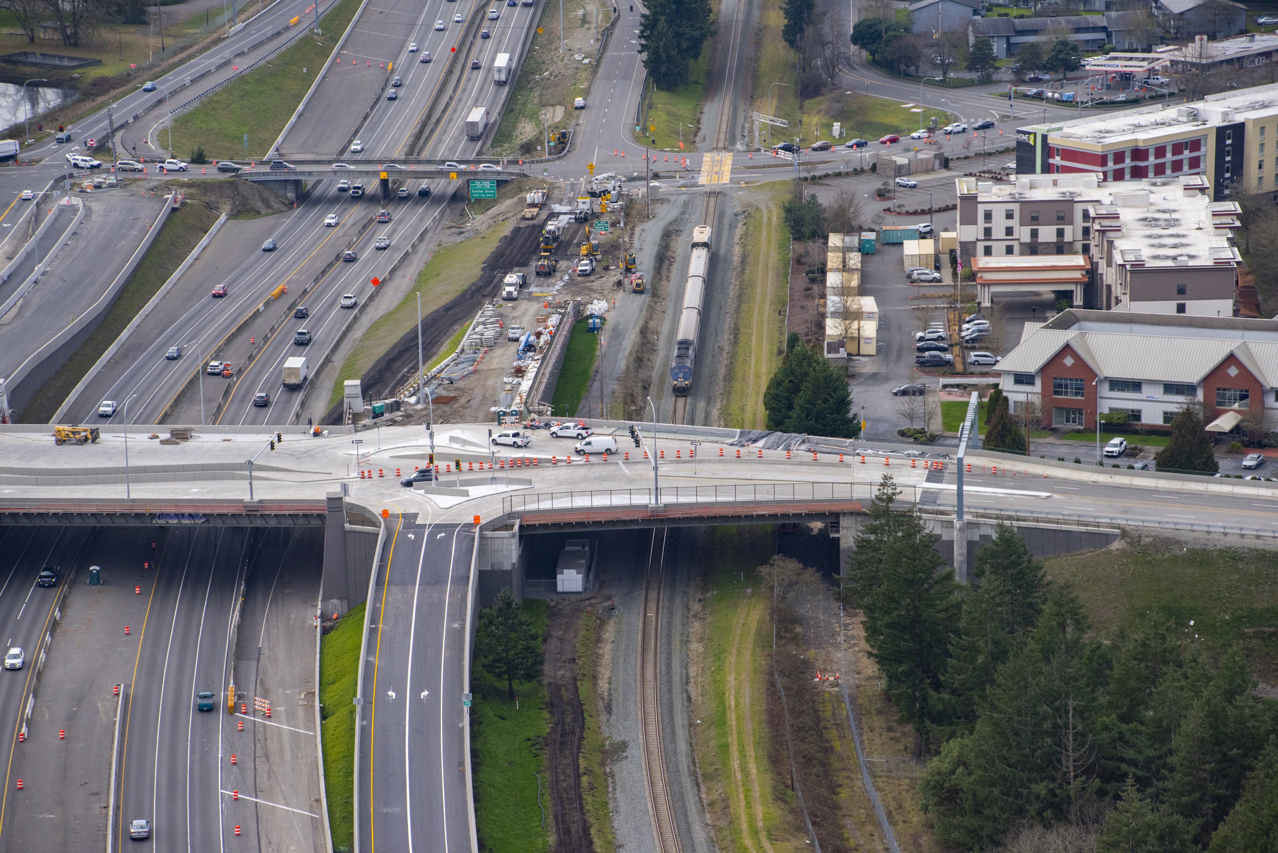 An aerial photo showing the new on-ramp to southbound I-5 under construction.