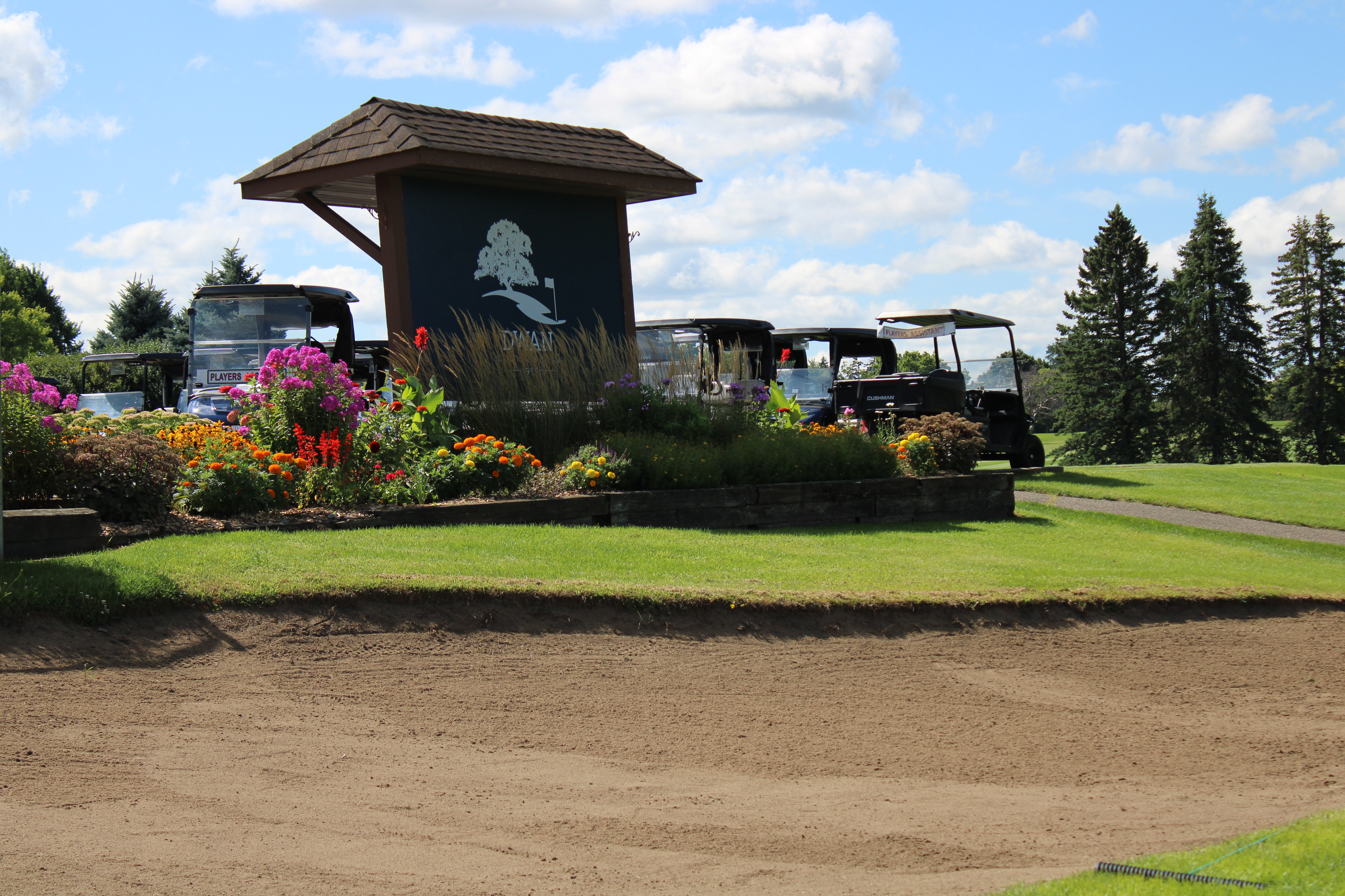 Dwan golf course sign