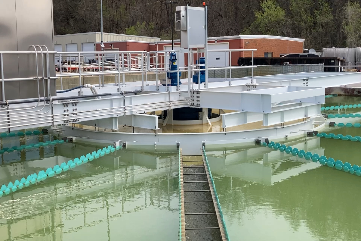 Primary basin clarifier