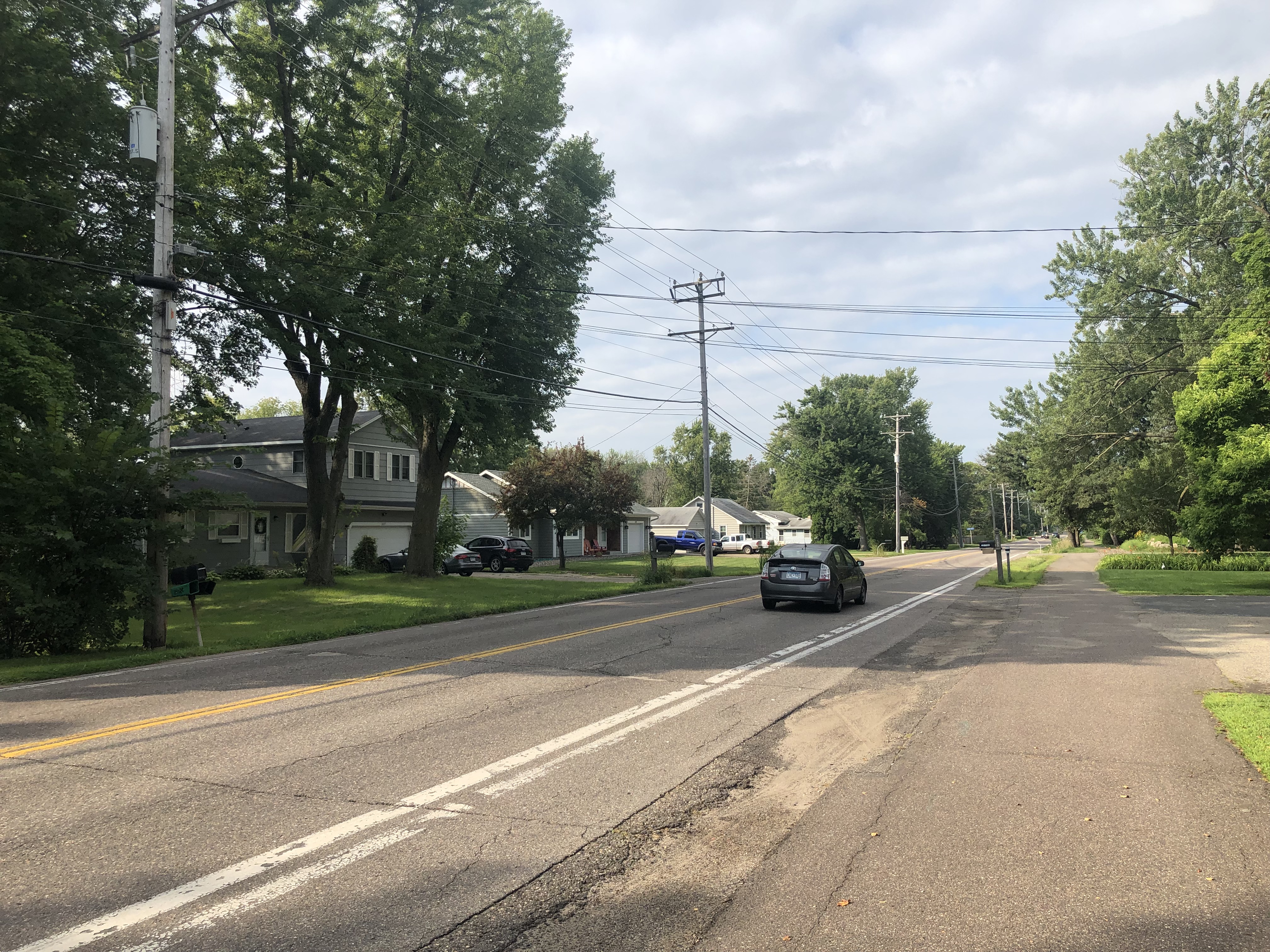 Gleason Lake Road at Black Oaks Lane looking southwest