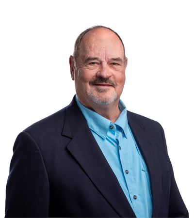 Elder, Kevin Monaghan