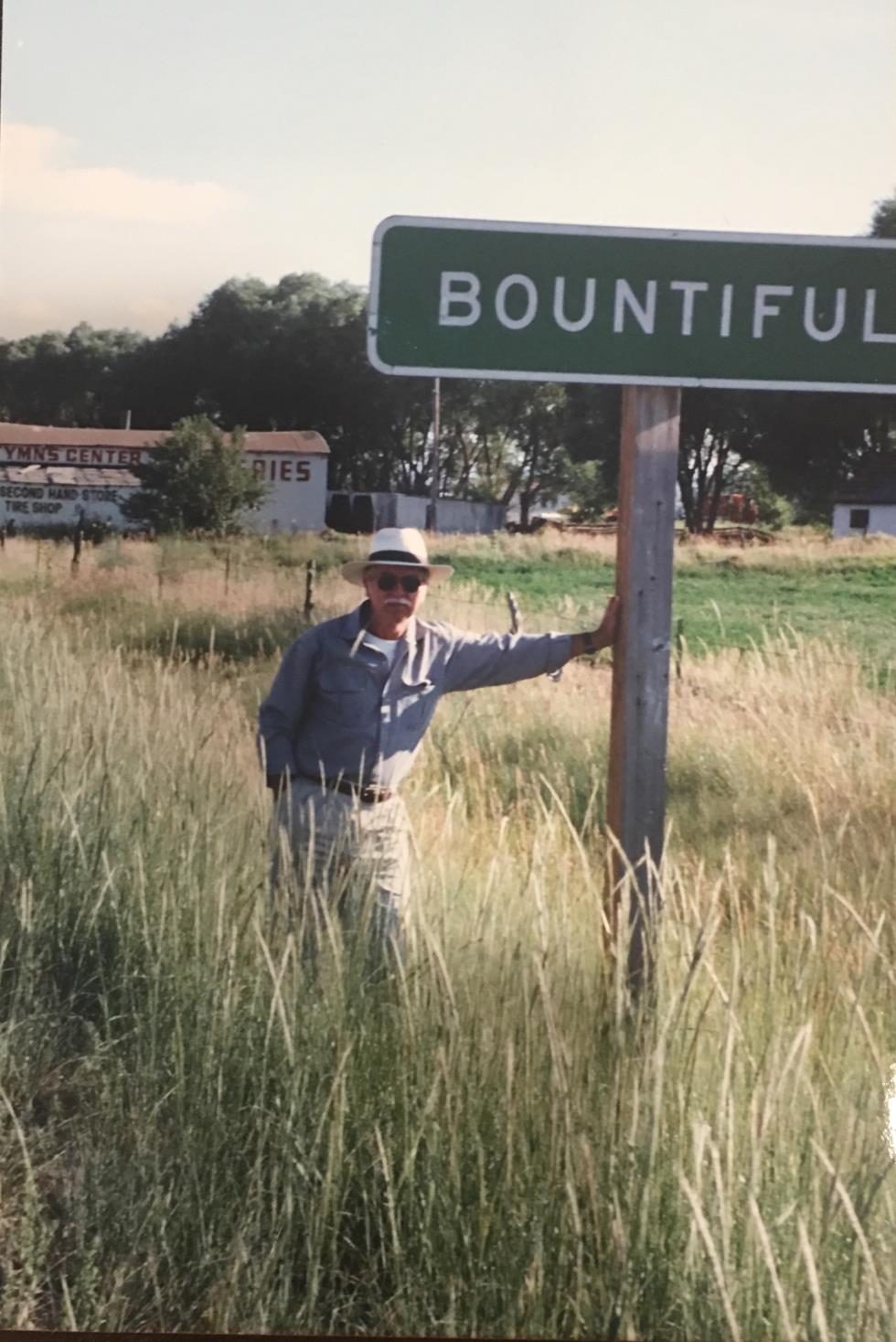Bountiful, Texas, perfectly fitting with Gene's theology of plenty, 2000.