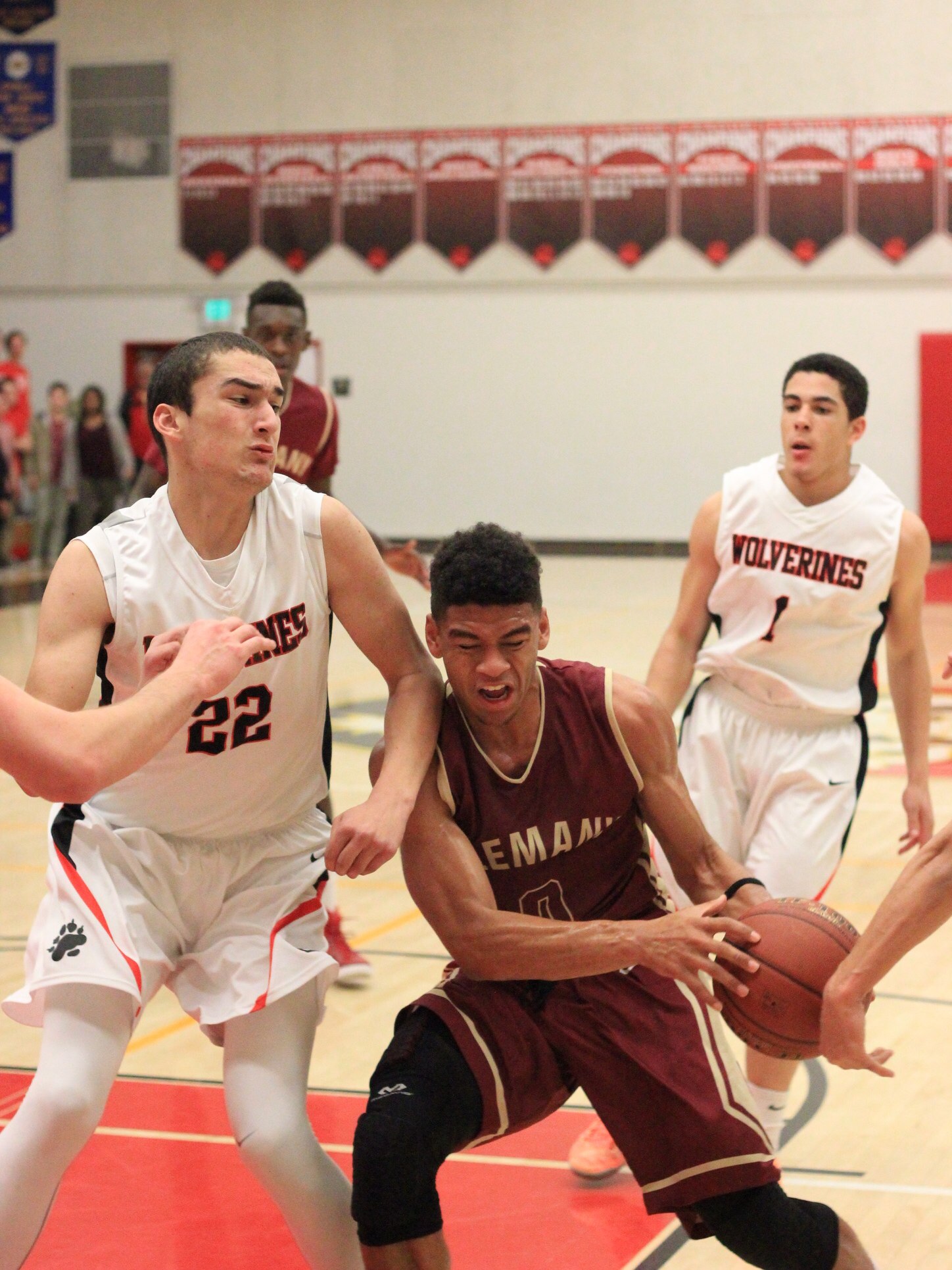 The Alemany Warriors defeat the Harvard Westlake Wolverines 86