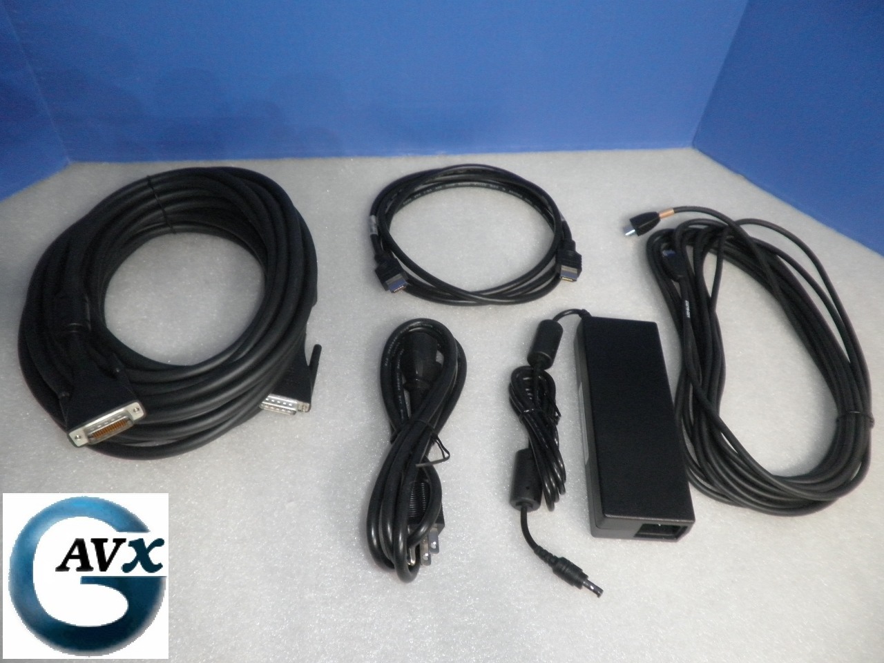 Included Polycom RealPresence Group 310 cables.