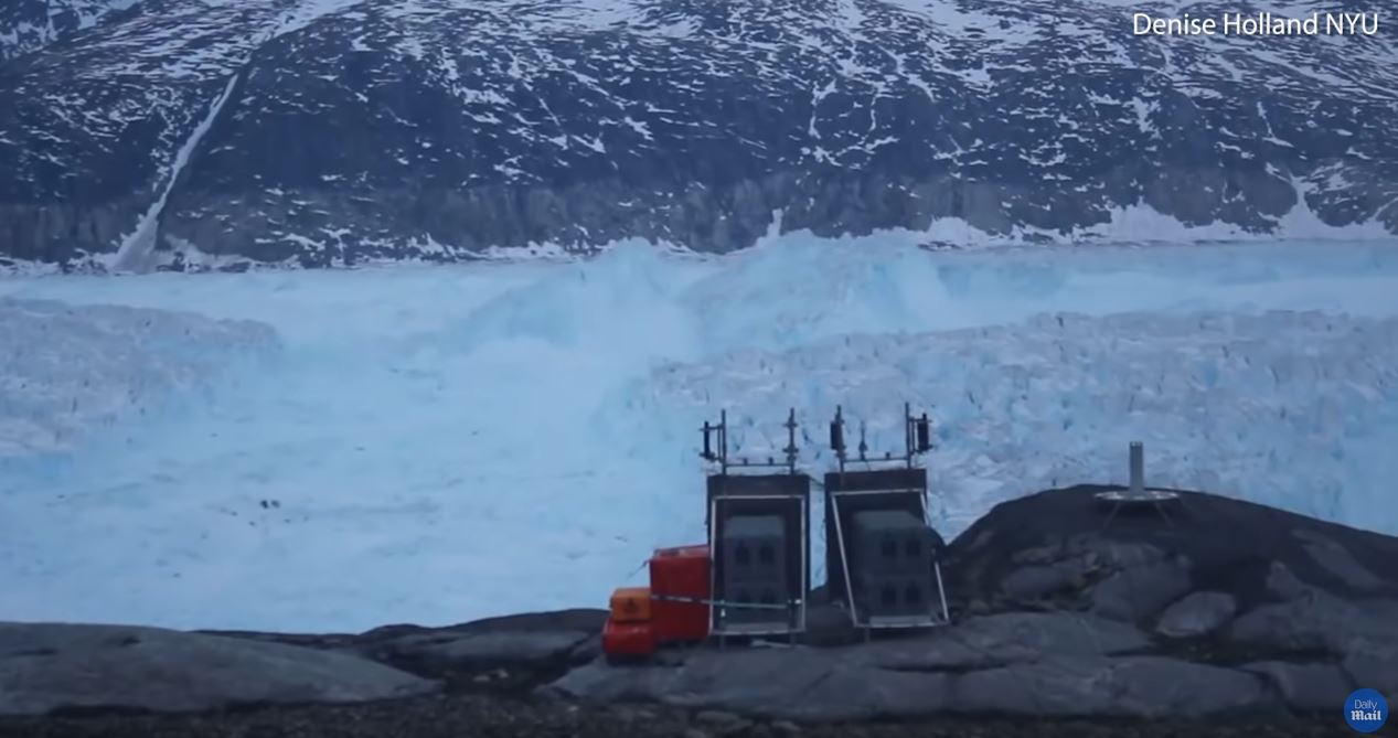 Masivo desprendimiento en glaciar Helheim, Groenlandia
