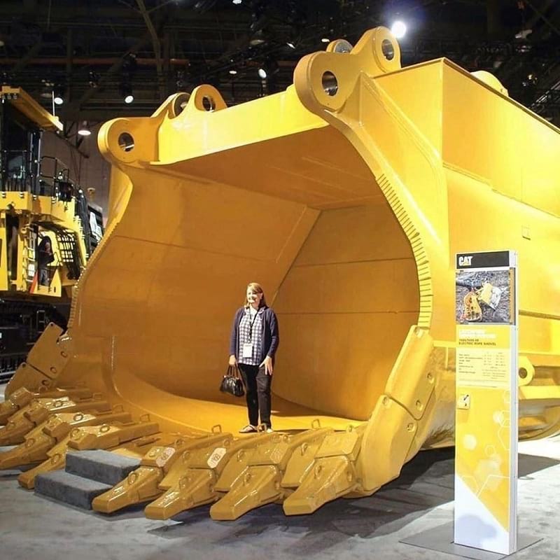 Massive rope shovel bucket photo