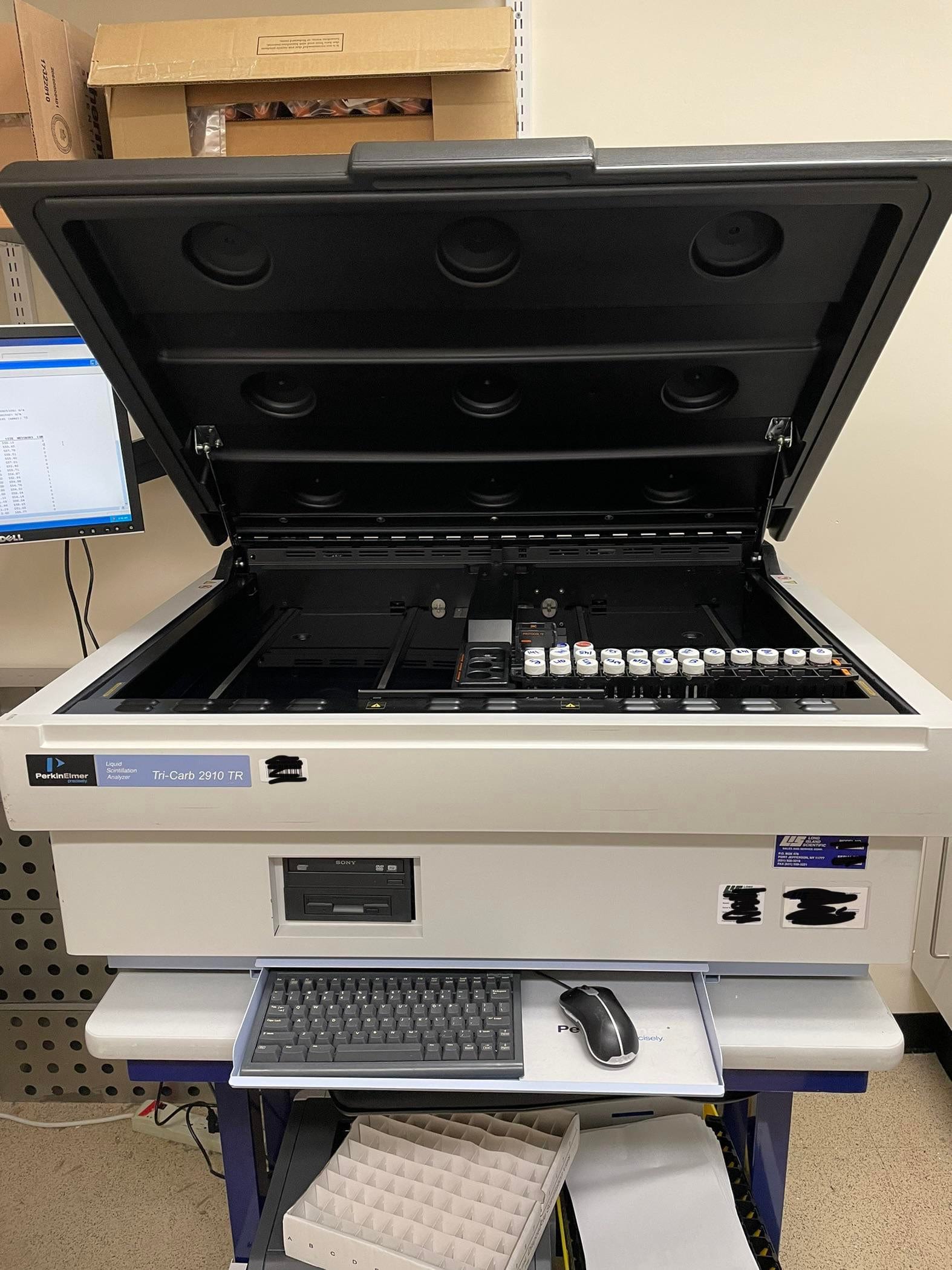 Liquid scintillation counter photos