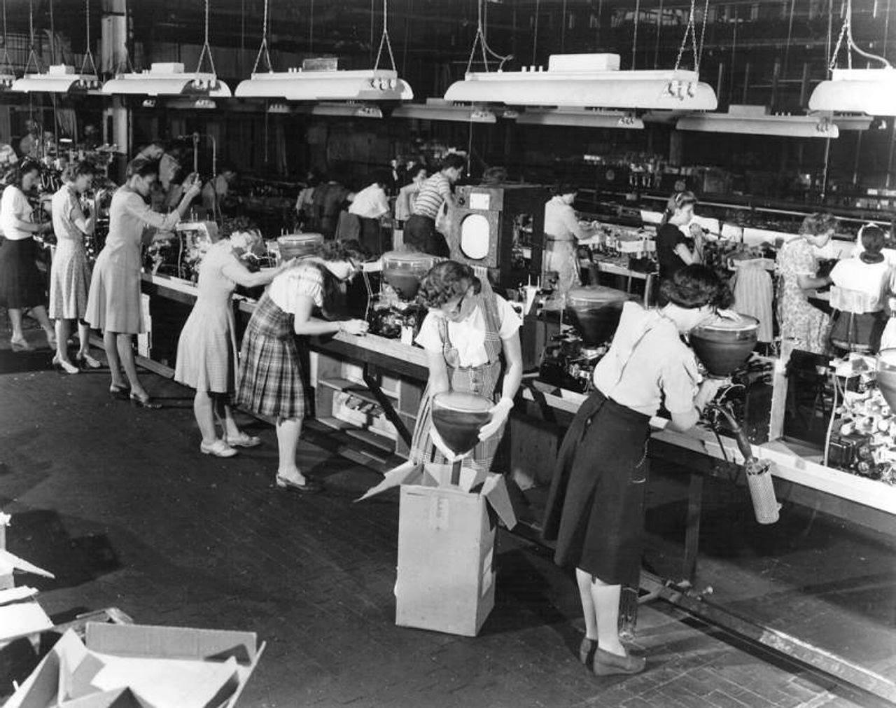 Vintage work crew photos - HomemadeTools.net - Page 89