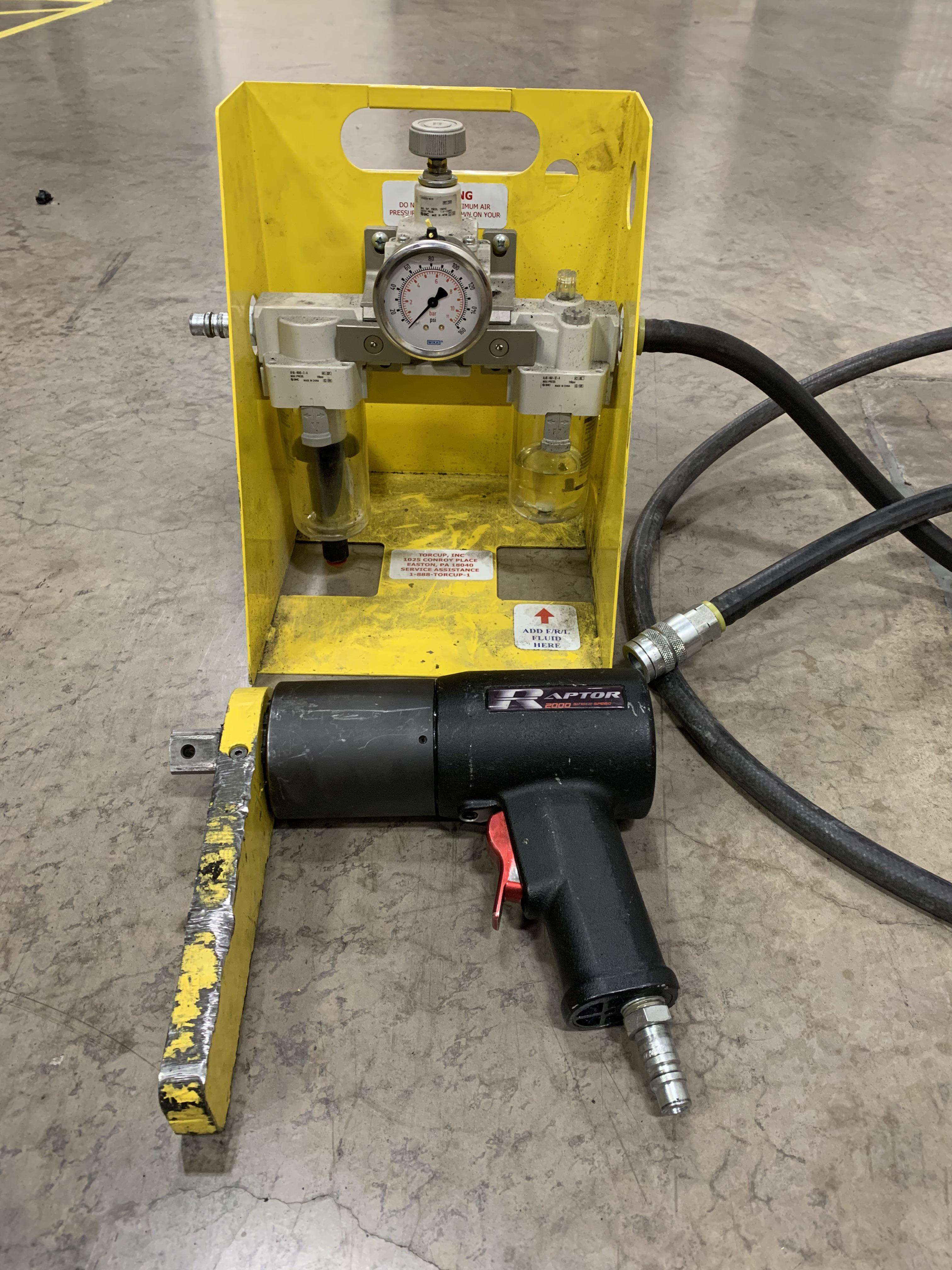 Pneumatic torque wrench photo