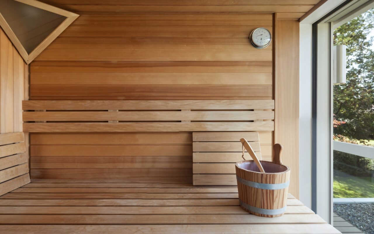 Benefits of Hot Sauna and Cold Plunge for Mind and Body