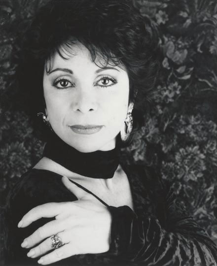Isabel Allende - Home